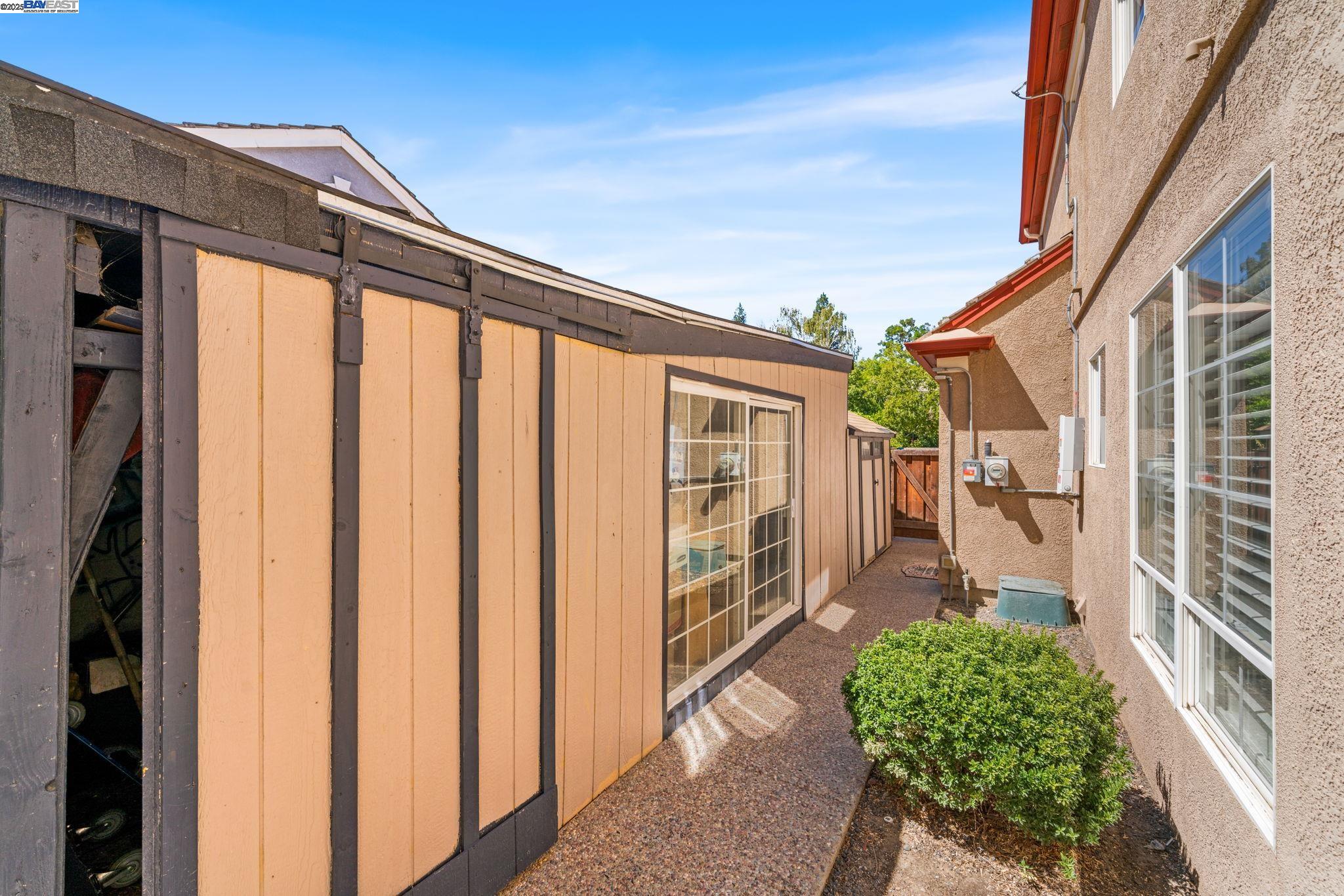 Detail Gallery Image 41 of 60 For 635 Eliot Dr, Livermore,  CA 94551 - 5 Beds | 2/1 Baths