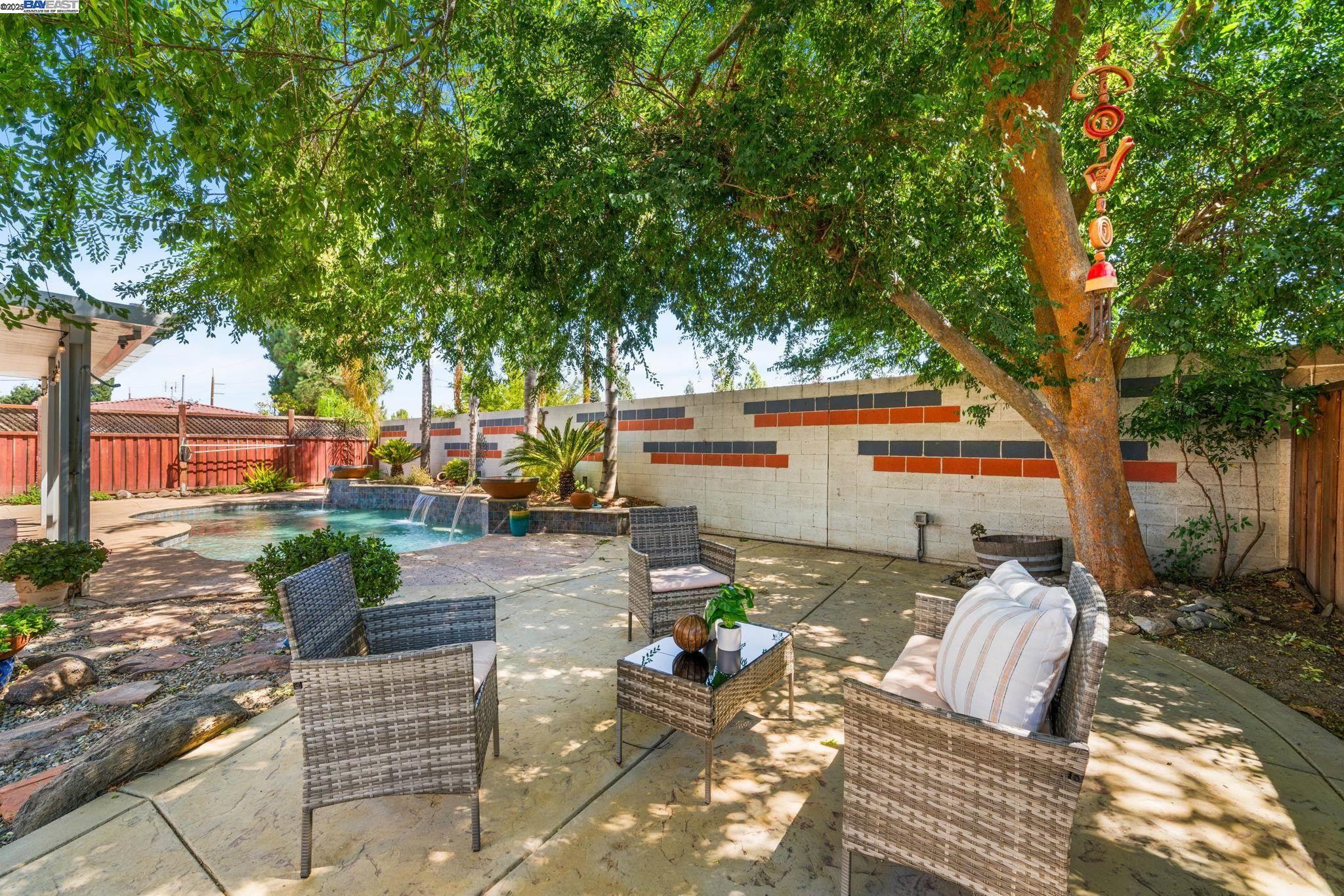 Detail Gallery Image 48 of 60 For 635 Eliot Dr, Livermore,  CA 94551 - 5 Beds | 2/1 Baths