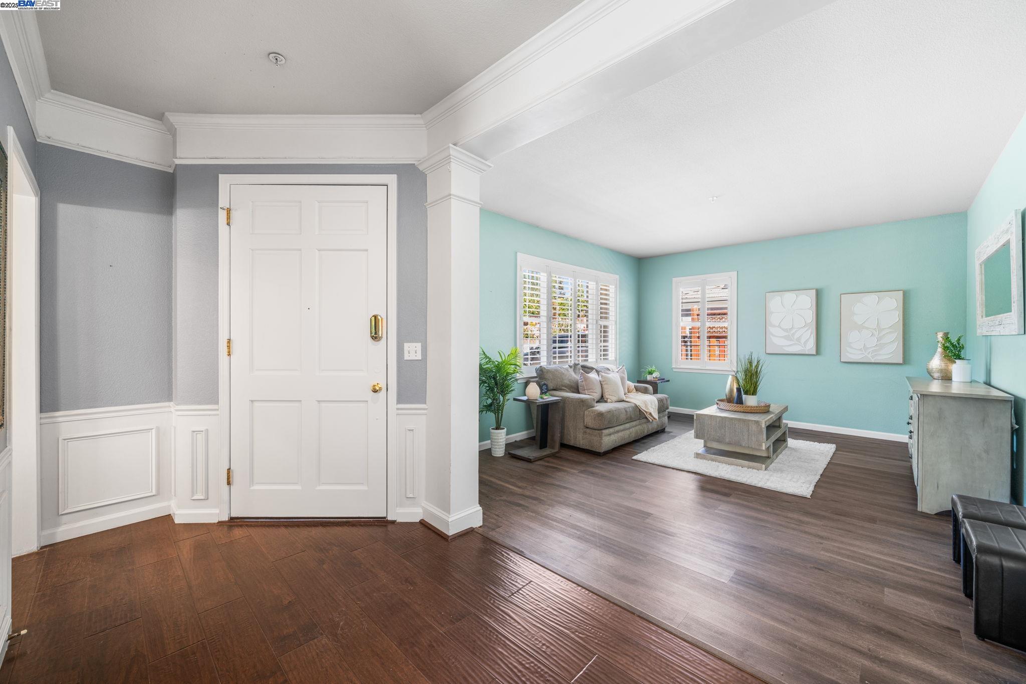 Detail Gallery Image 8 of 60 For 635 Eliot Dr, Livermore,  CA 94551 - 5 Beds | 2/1 Baths
