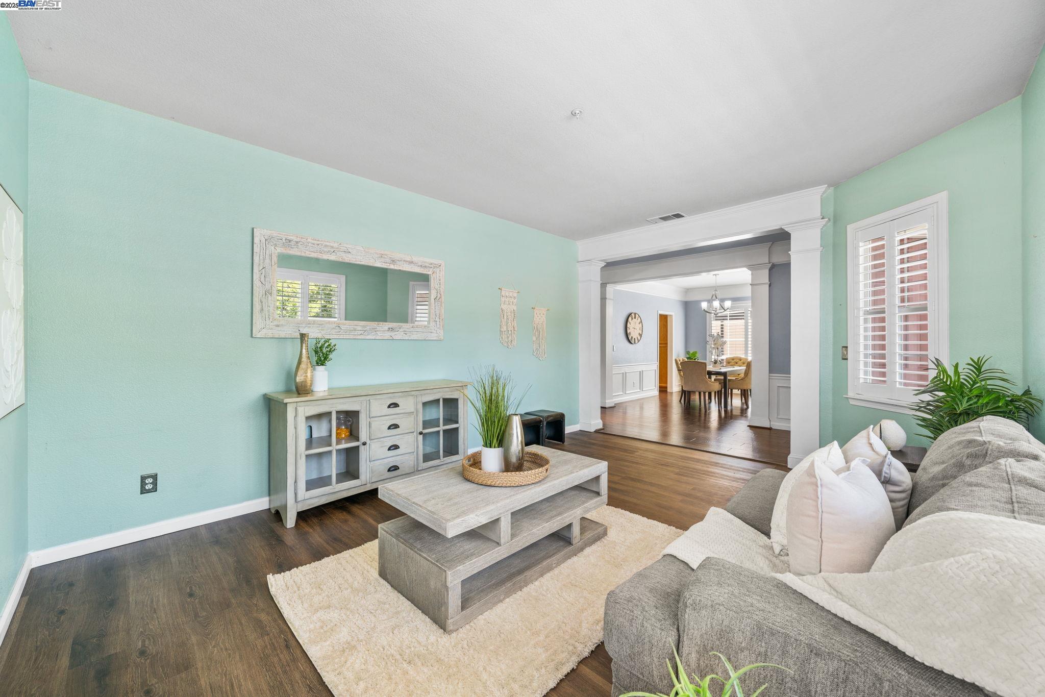 Detail Gallery Image 10 of 60 For 635 Eliot Dr, Livermore,  CA 94551 - 5 Beds | 2/1 Baths
