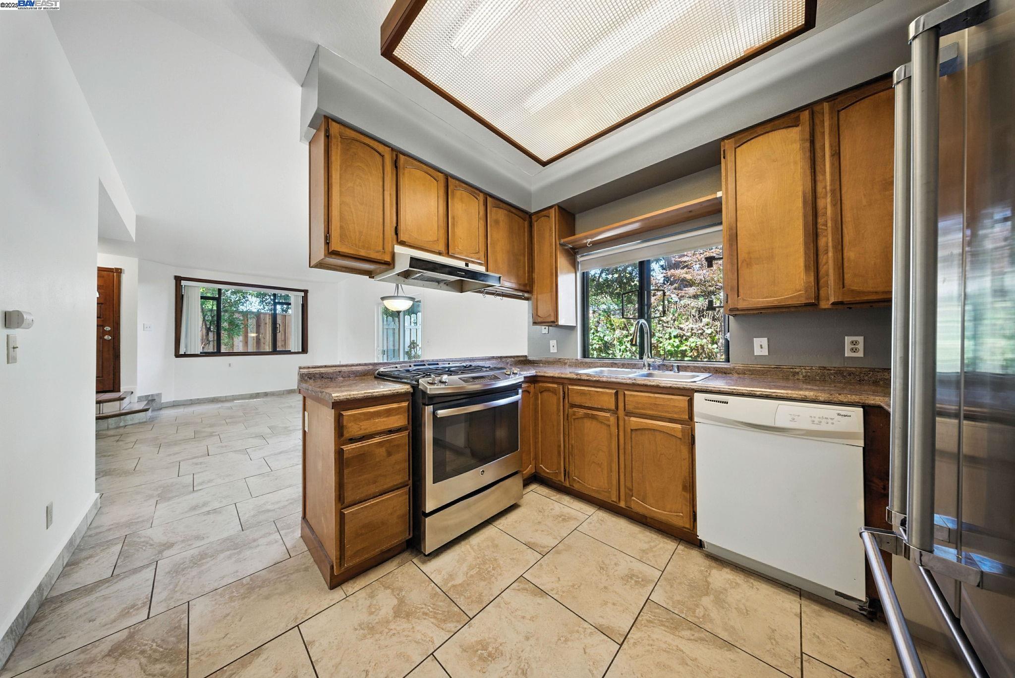 Detail Gallery Image 18 of 30 For 1523 Verdi St, Alameda,  CA 94501 - – Beds | – Baths