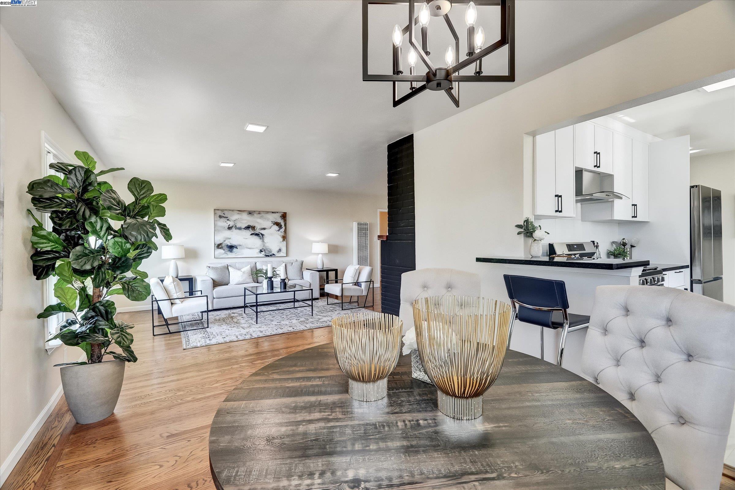 Detail Gallery Image 12 of 53 For 1551 Merced St, Richmond,  CA 94804 - 3 Beds | 2 Baths