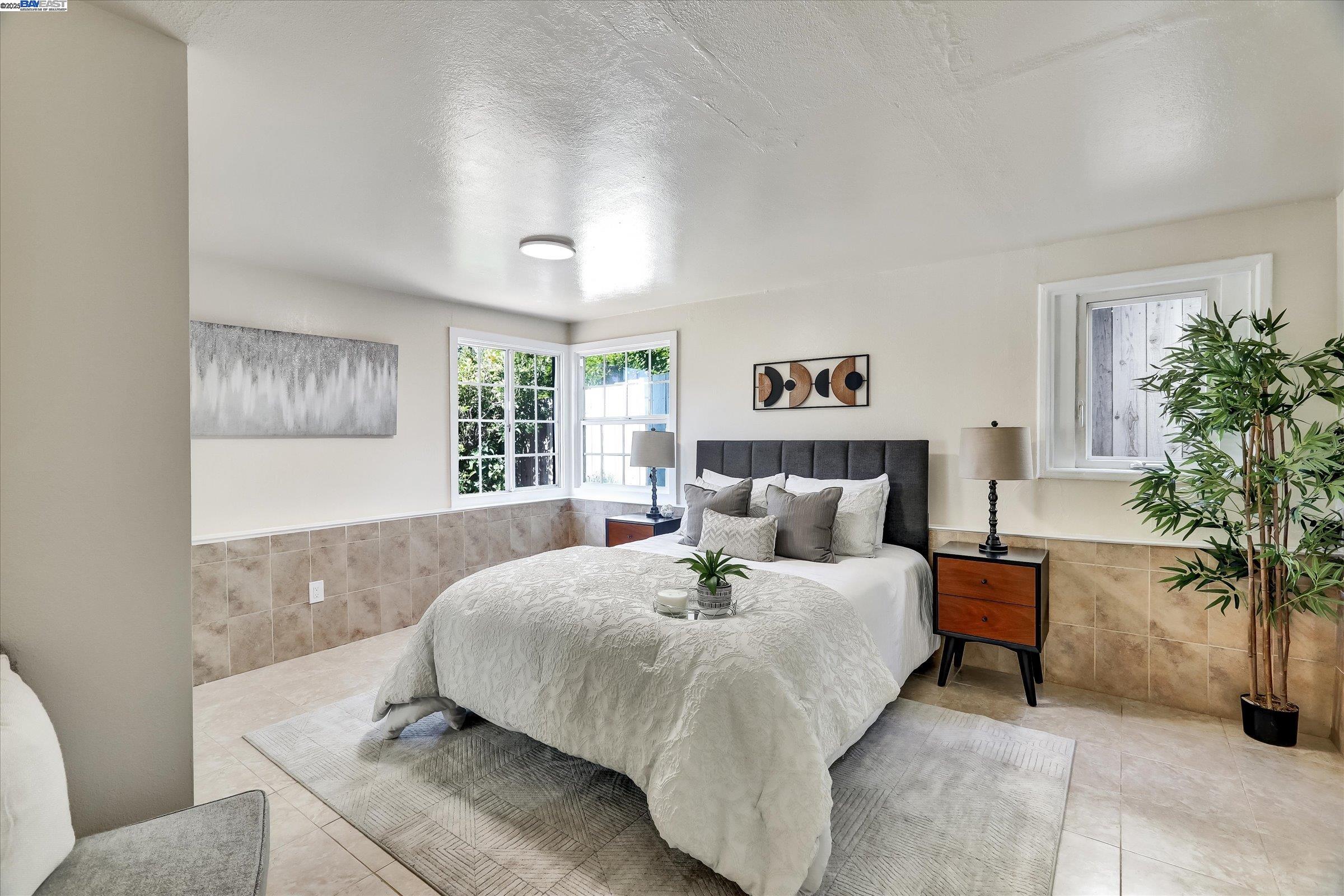 Detail Gallery Image 21 of 53 For 1551 Merced St, Richmond,  CA 94804 - 3 Beds | 2 Baths