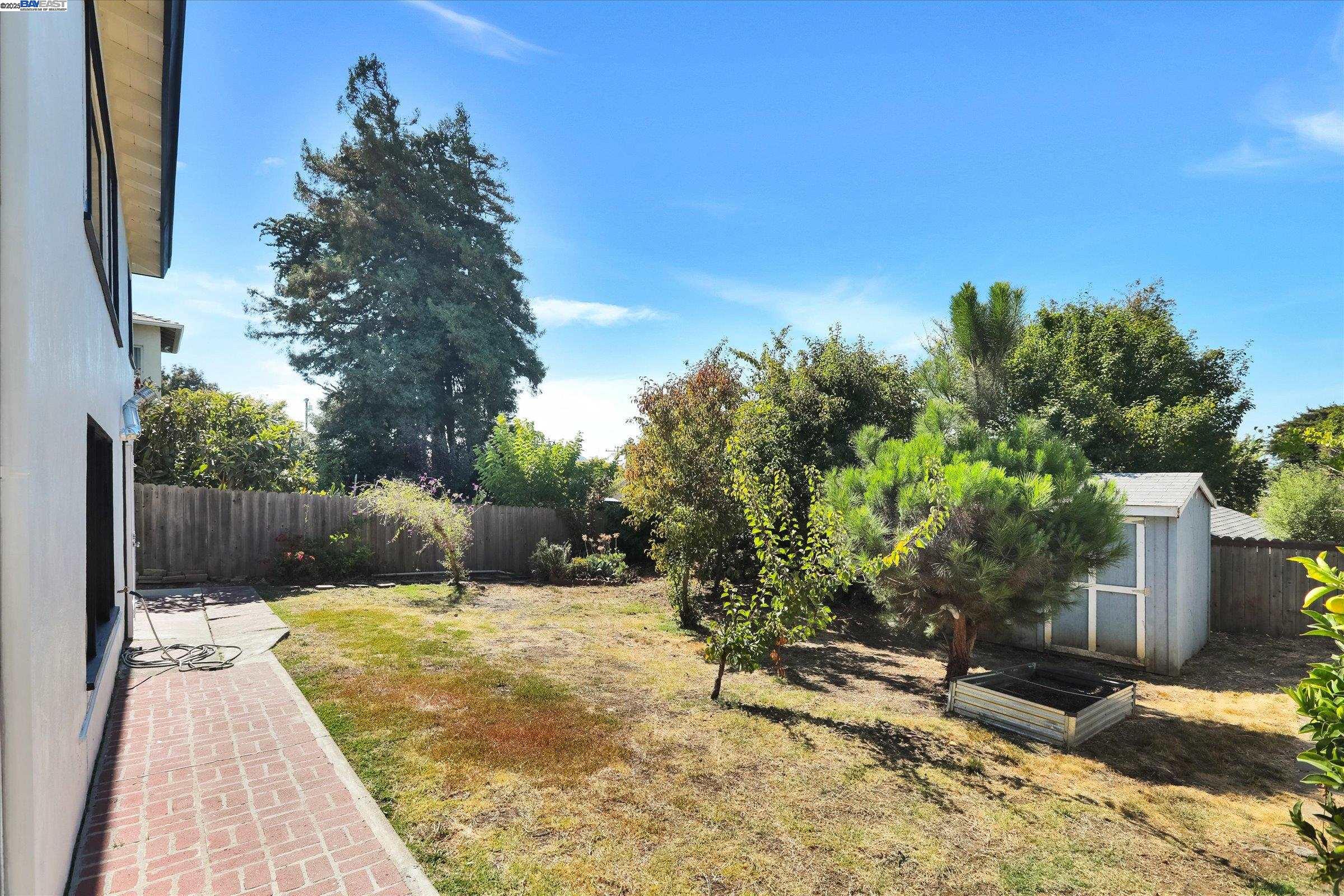 Detail Gallery Image 34 of 53 For 1551 Merced St, Richmond,  CA 94804 - 3 Beds | 2 Baths