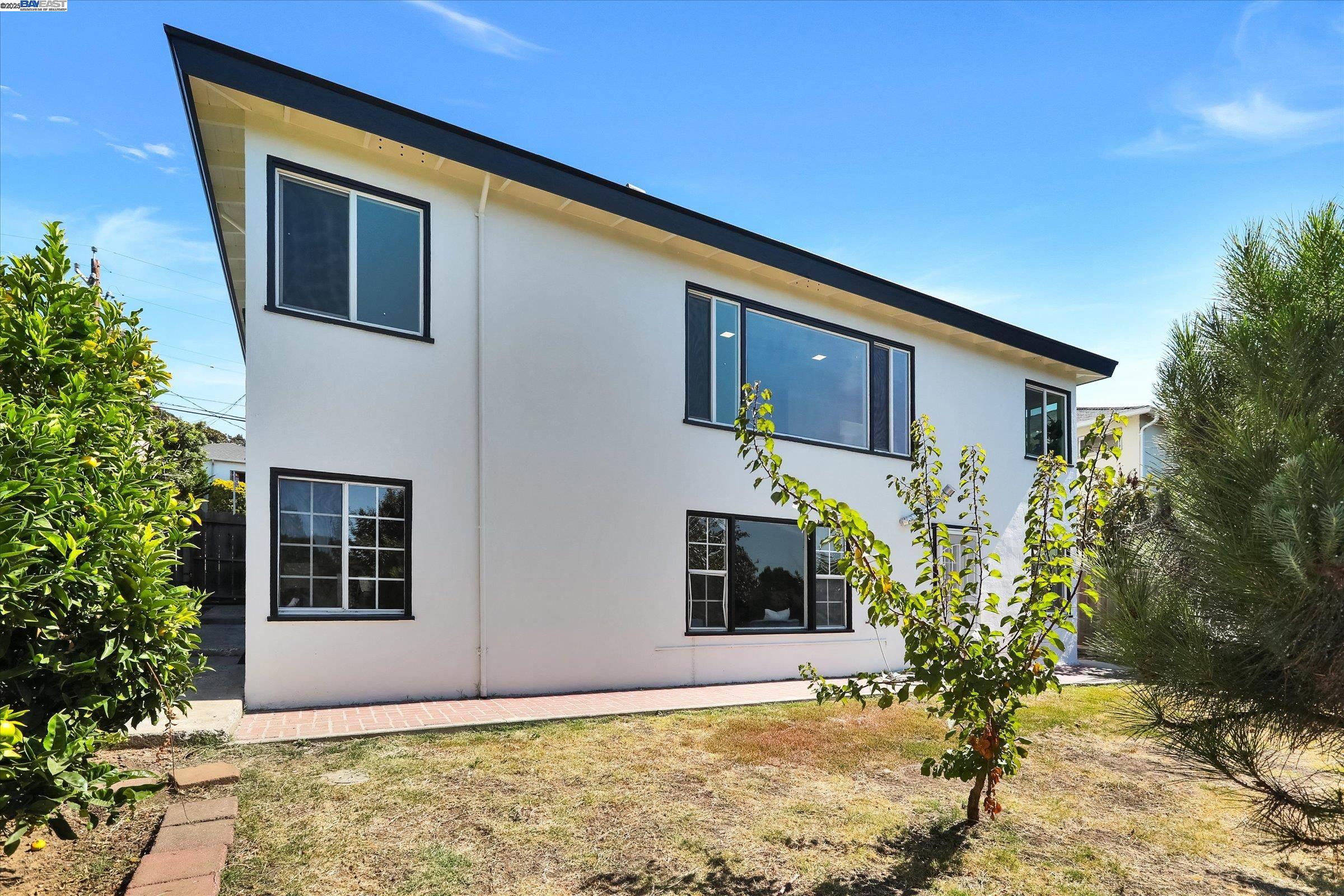 Detail Gallery Image 41 of 53 For 1551 Merced St, Richmond,  CA 94804 - 3 Beds | 2 Baths