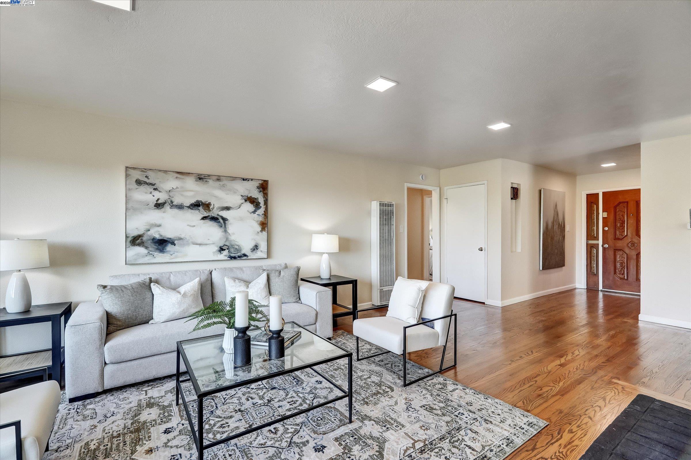Detail Gallery Image 6 of 53 For 1551 Merced St, Richmond,  CA 94804 - 3 Beds | 2 Baths