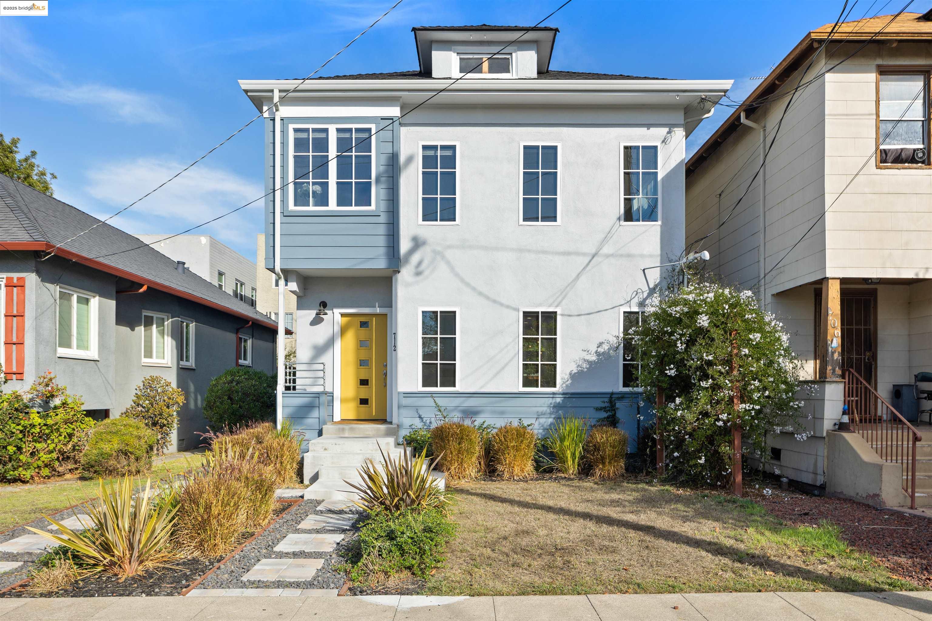 Detail Gallery Image 2 of 41 For 712 39th St, Oakland,  CA 94609 - 4 Beds | 3/1 Baths