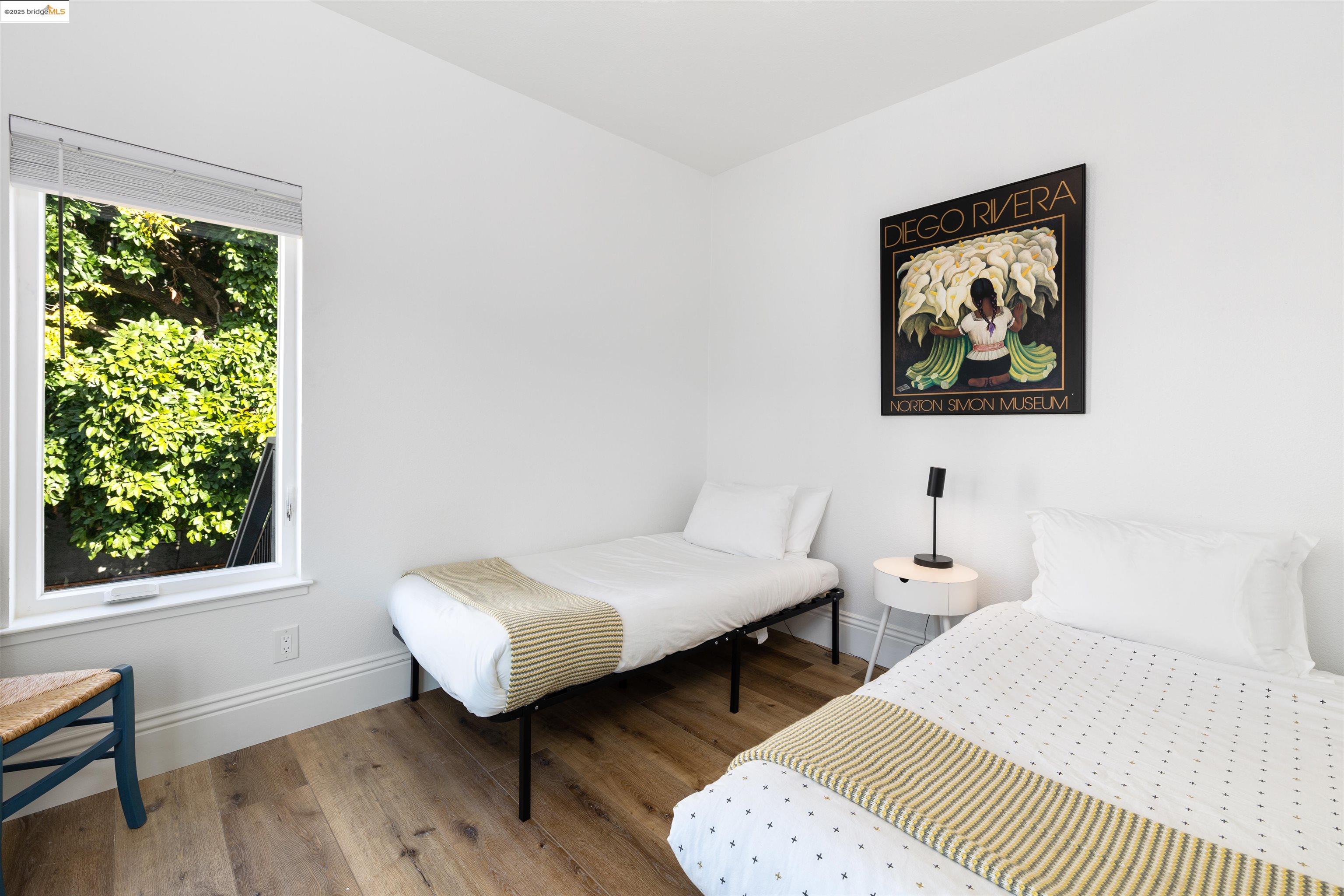Detail Gallery Image 21 of 41 For 712 39th St, Oakland,  CA 94609 - 4 Beds | 3/1 Baths