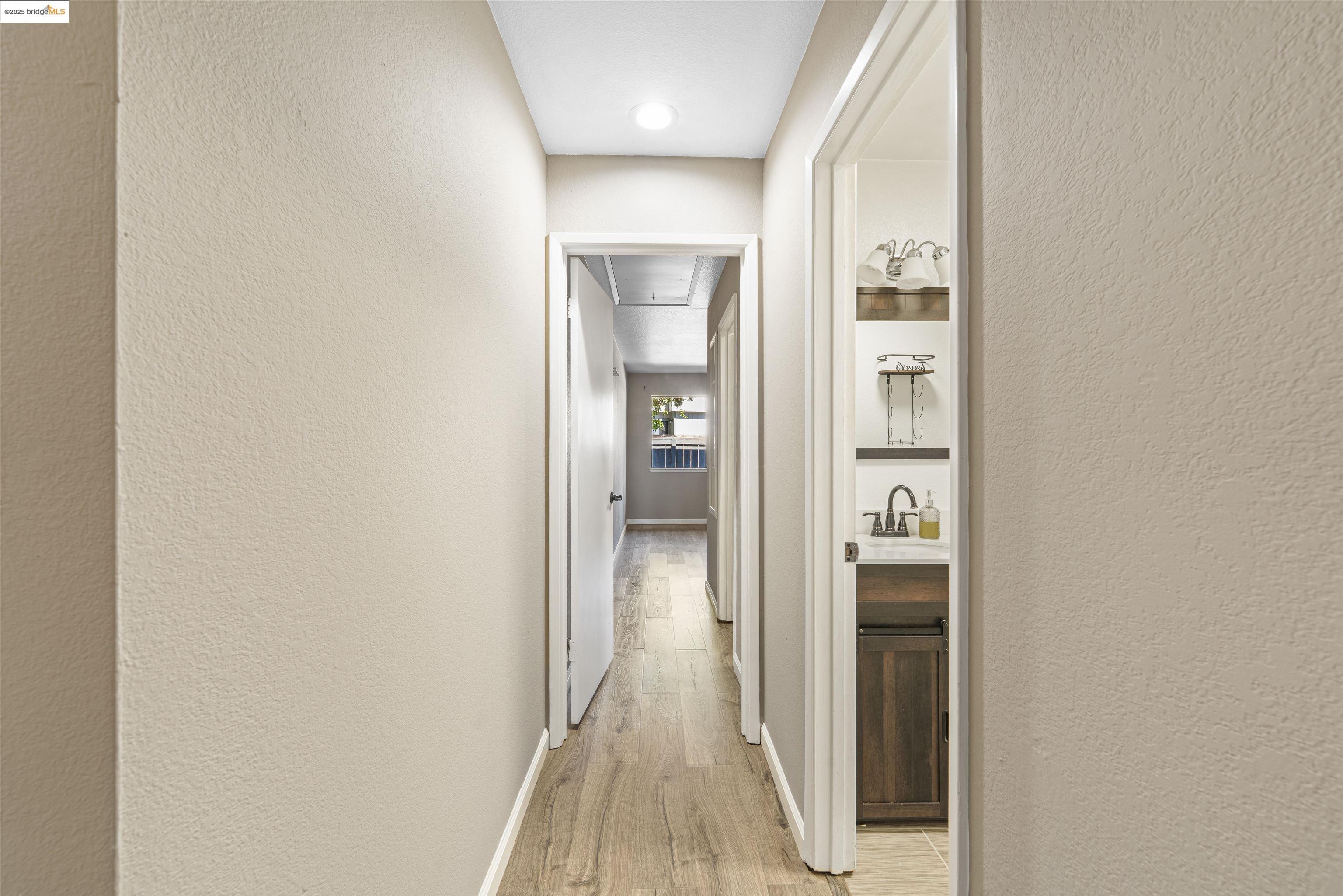 Detail Gallery Image 14 of 24 For 337 Westmont Place, Santa Rosa,  CA 95401 - 2 Beds | 2 Baths