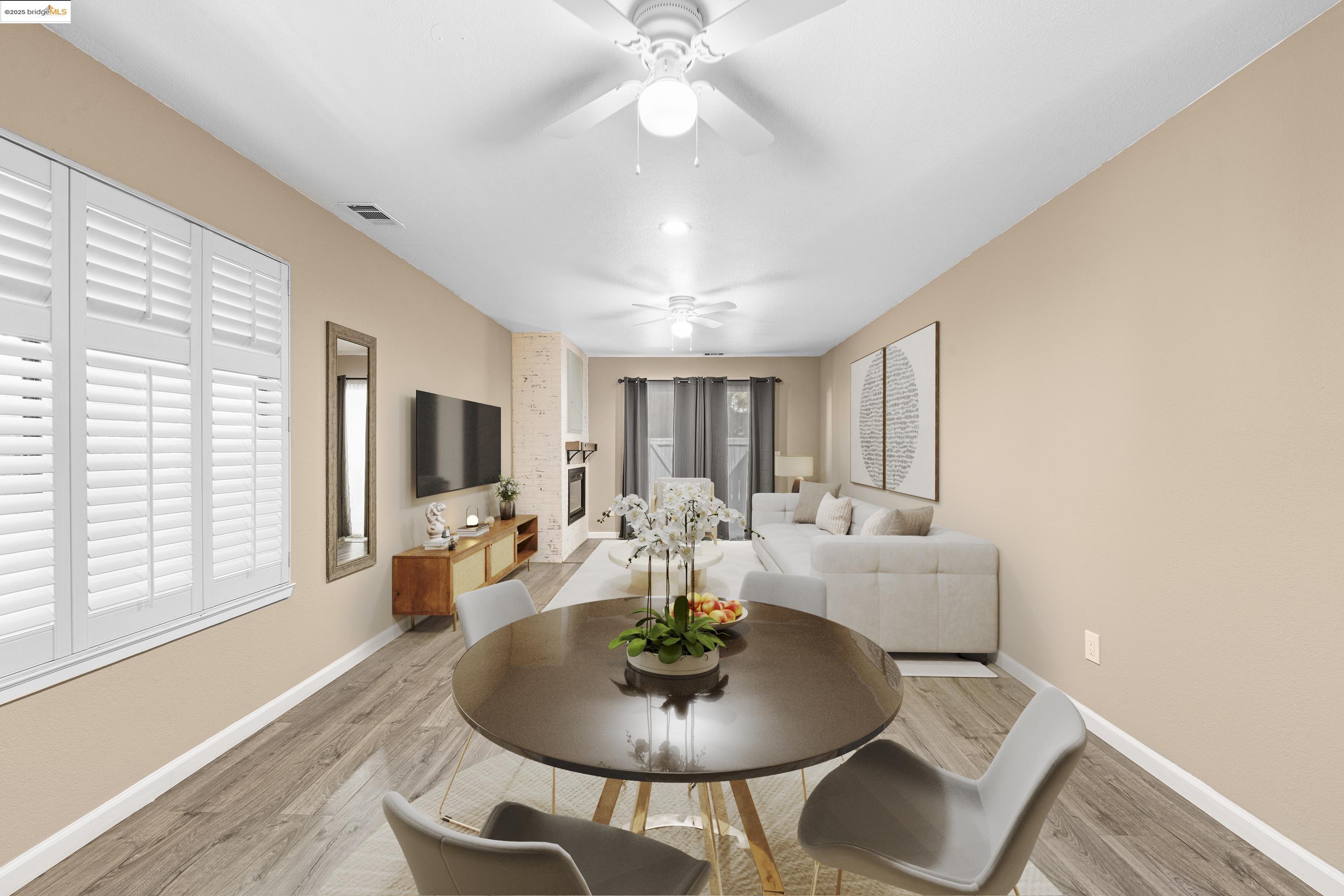 Detail Gallery Image 3 of 24 For 337 Westmont Place, Santa Rosa,  CA 95401 - 2 Beds | 2 Baths