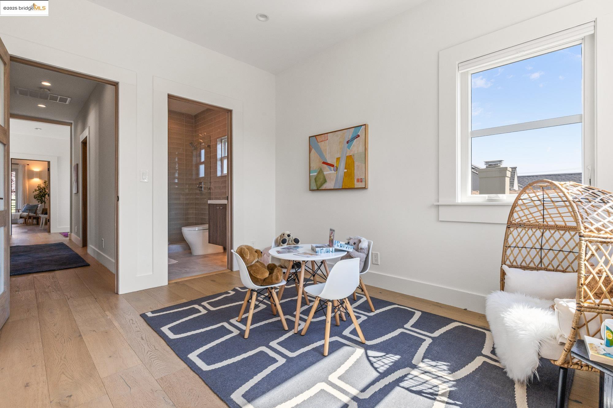 Detail Gallery Image 46 of 59 For 5734 Maccall St, Oakland,  CA 94609 - 4 Beds | 4 Baths