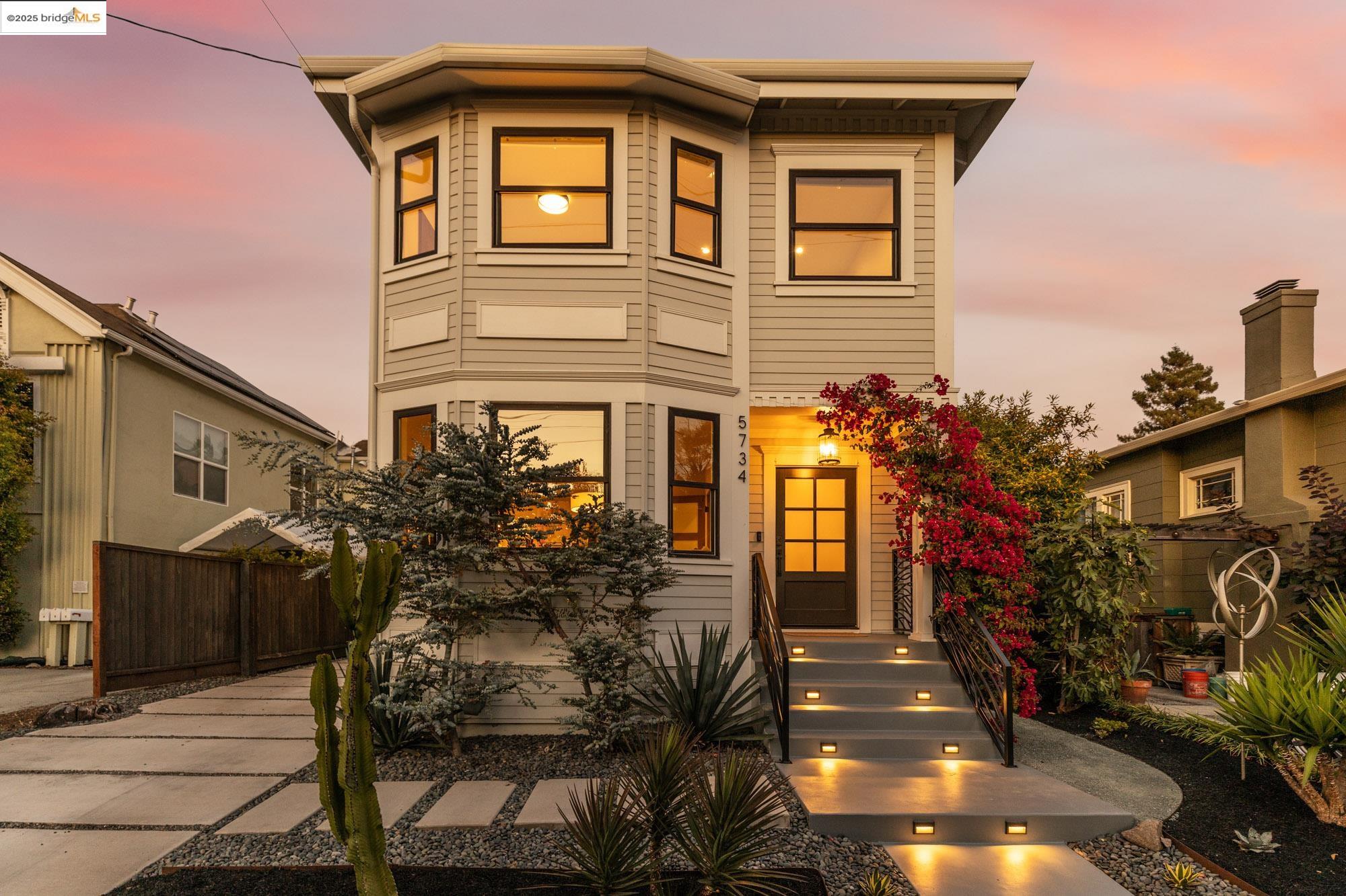 Detail Gallery Image 48 of 59 For 5734 Maccall St, Oakland,  CA 94609 - 4 Beds | 4 Baths