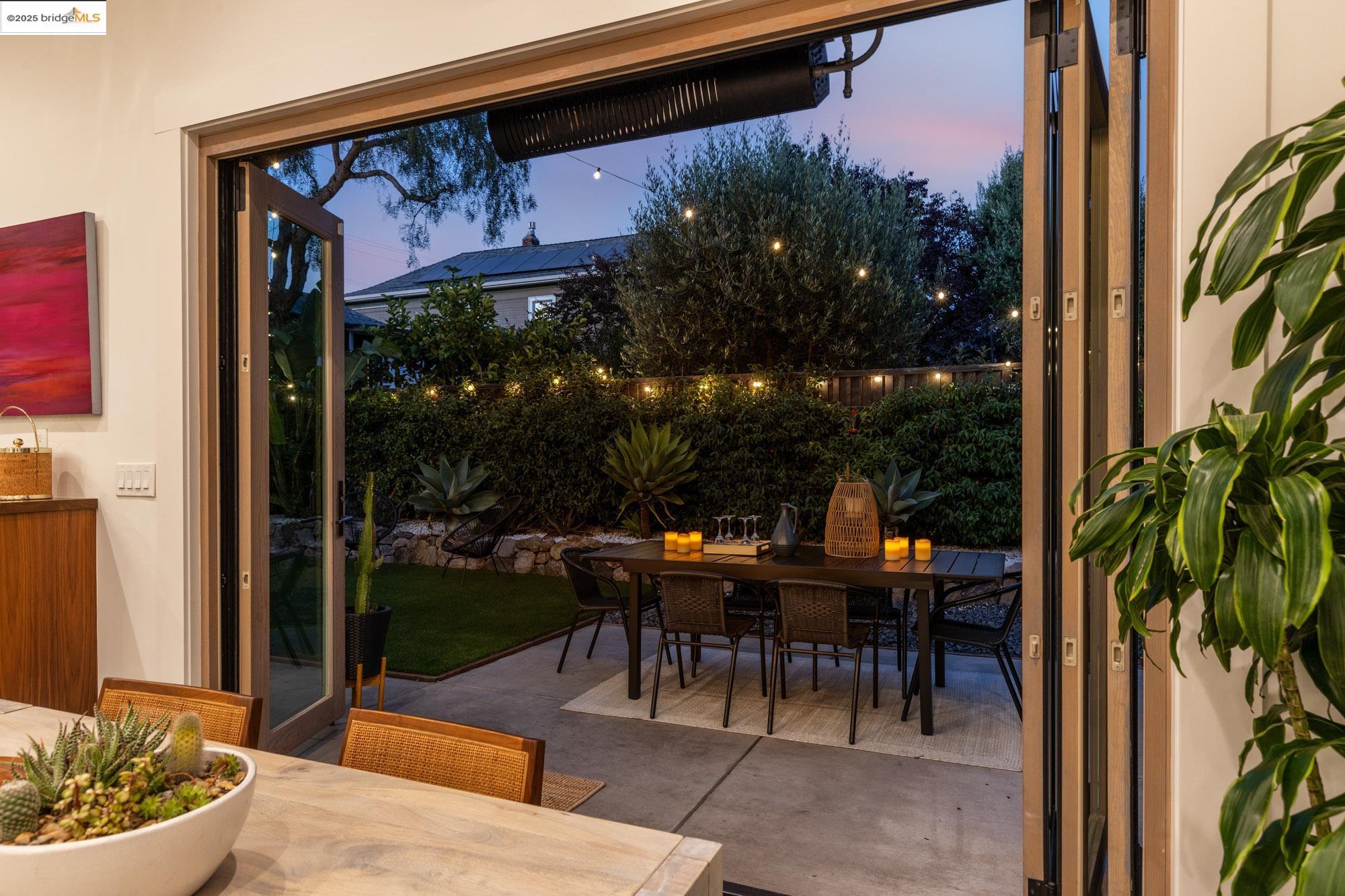 Detail Gallery Image 52 of 59 For 5734 Maccall St, Oakland,  CA 94609 - 4 Beds | 4 Baths