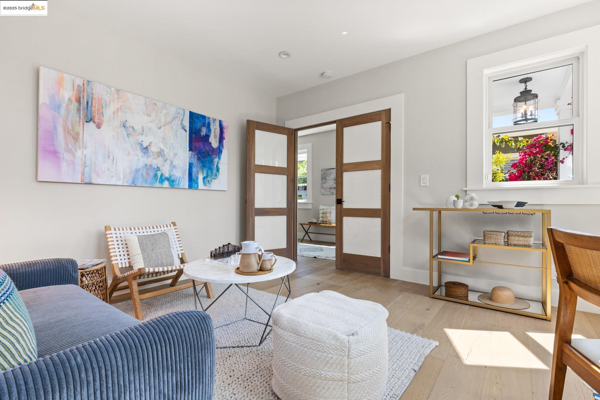 Detail Gallery Image 8 of 59 For 5734 Maccall St, Oakland,  CA 94609 - 4 Beds | 4 Baths