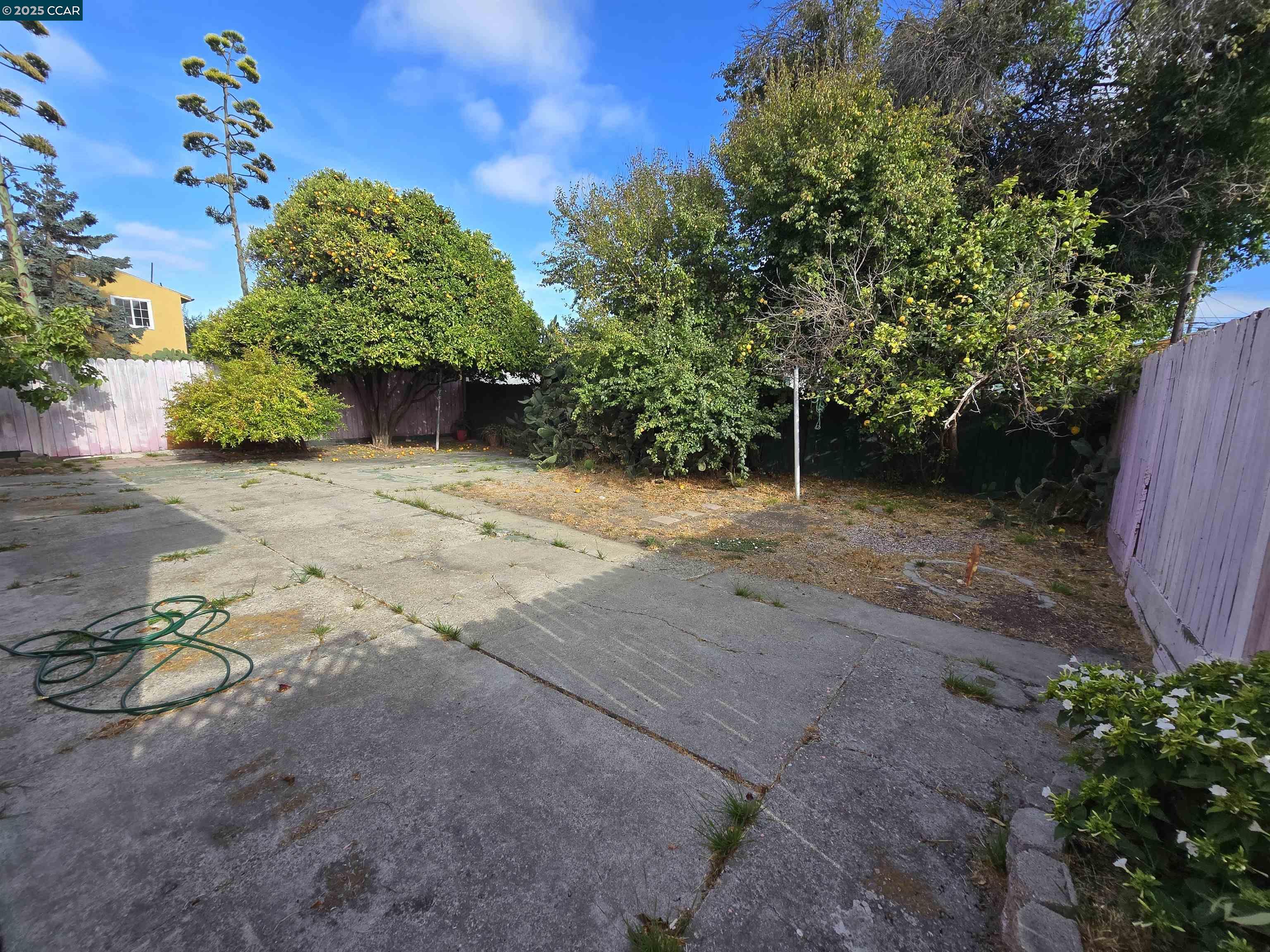 Detail Gallery Image 9 of 10 For 2849 Rheem Ave, Richmond,  CA 94804 - 3 Beds | 1/1 Baths