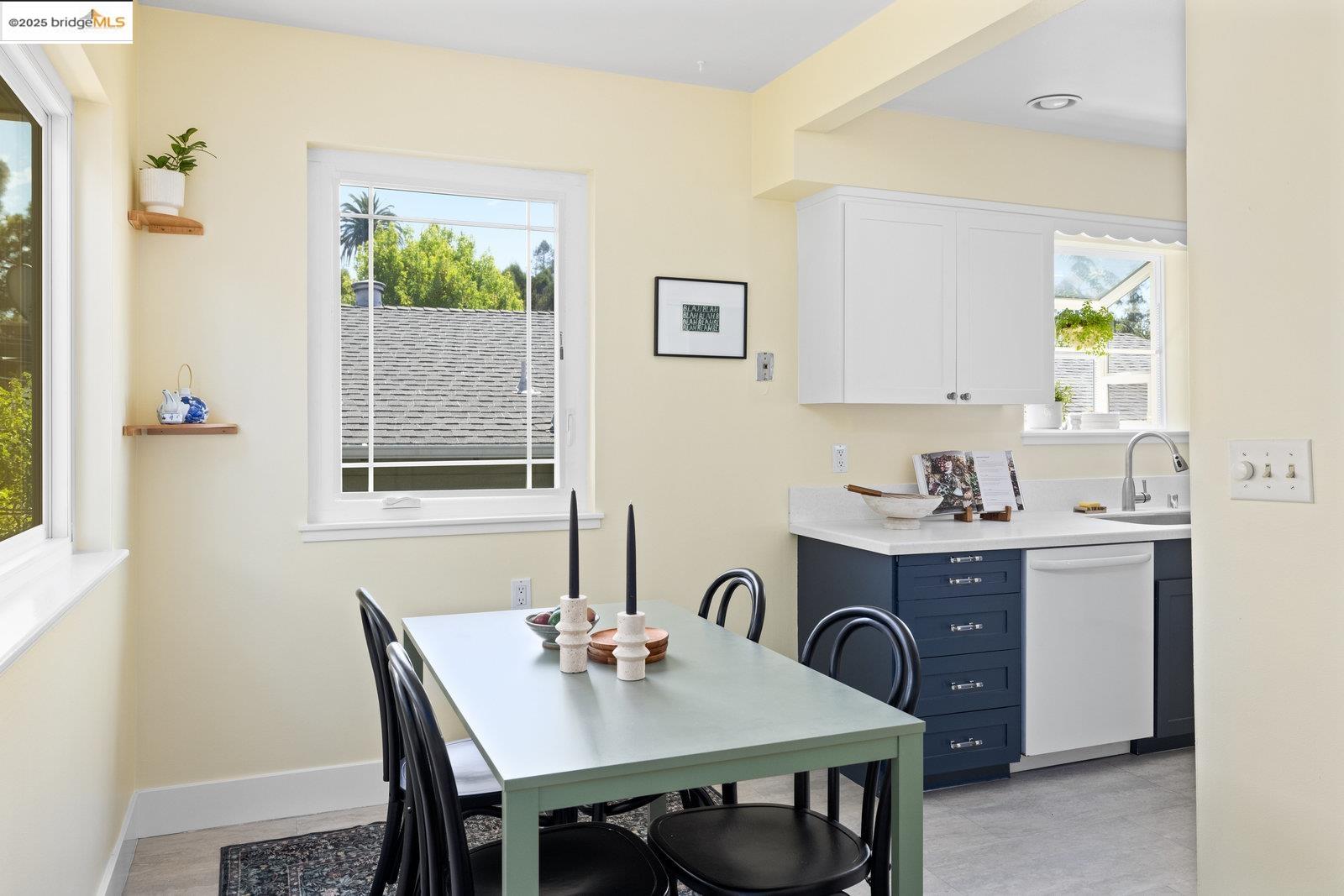 Detail Gallery Image 14 of 30 For 2726 Madeline Street, Oakland,  CA 94602 - 2 Beds | 1 Baths