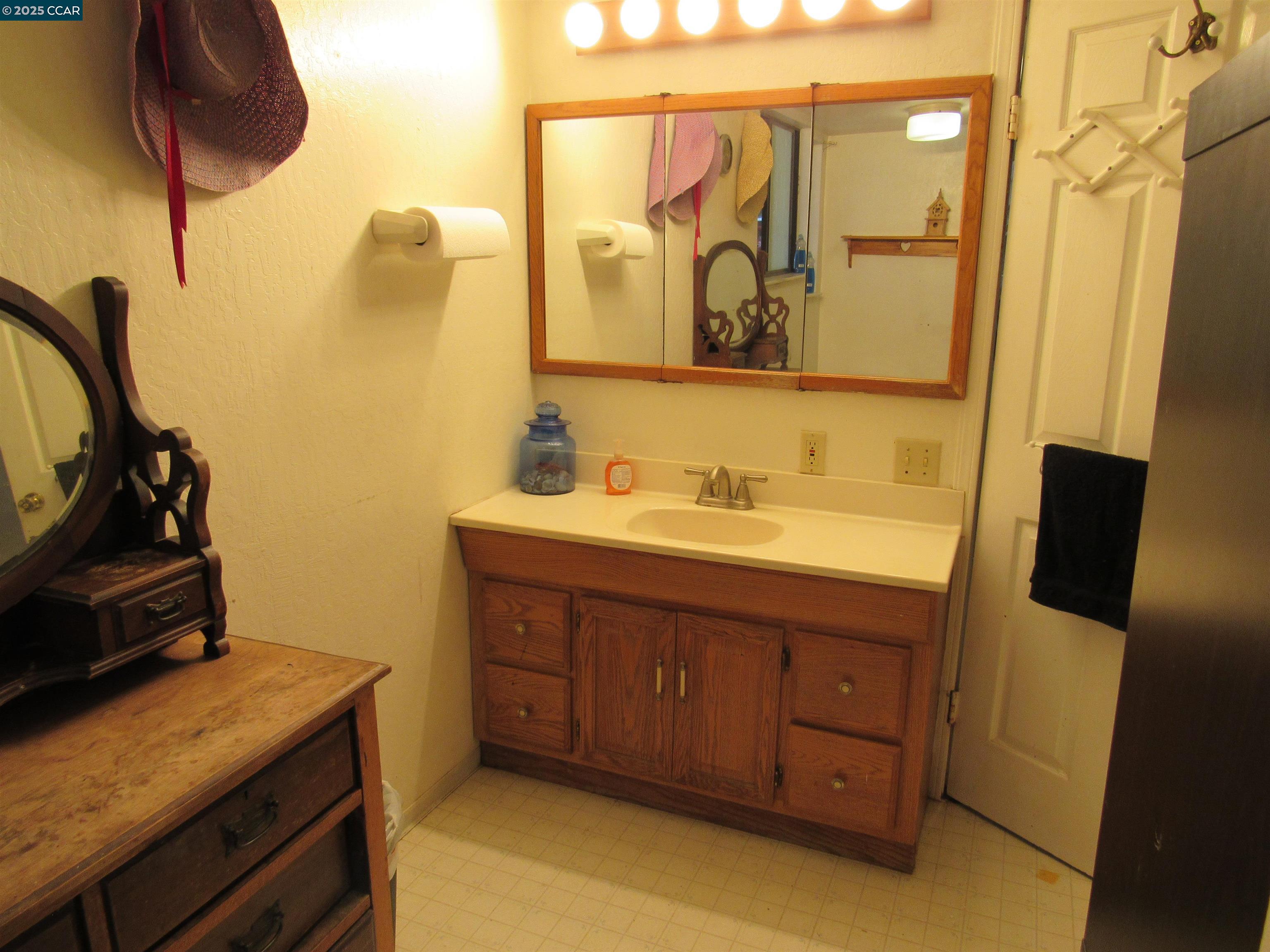 Detail Gallery Image 13 of 14 For 5281 Sandmound Blvd, Oakley,  CA 94561 - 2 Beds | 2 Baths
