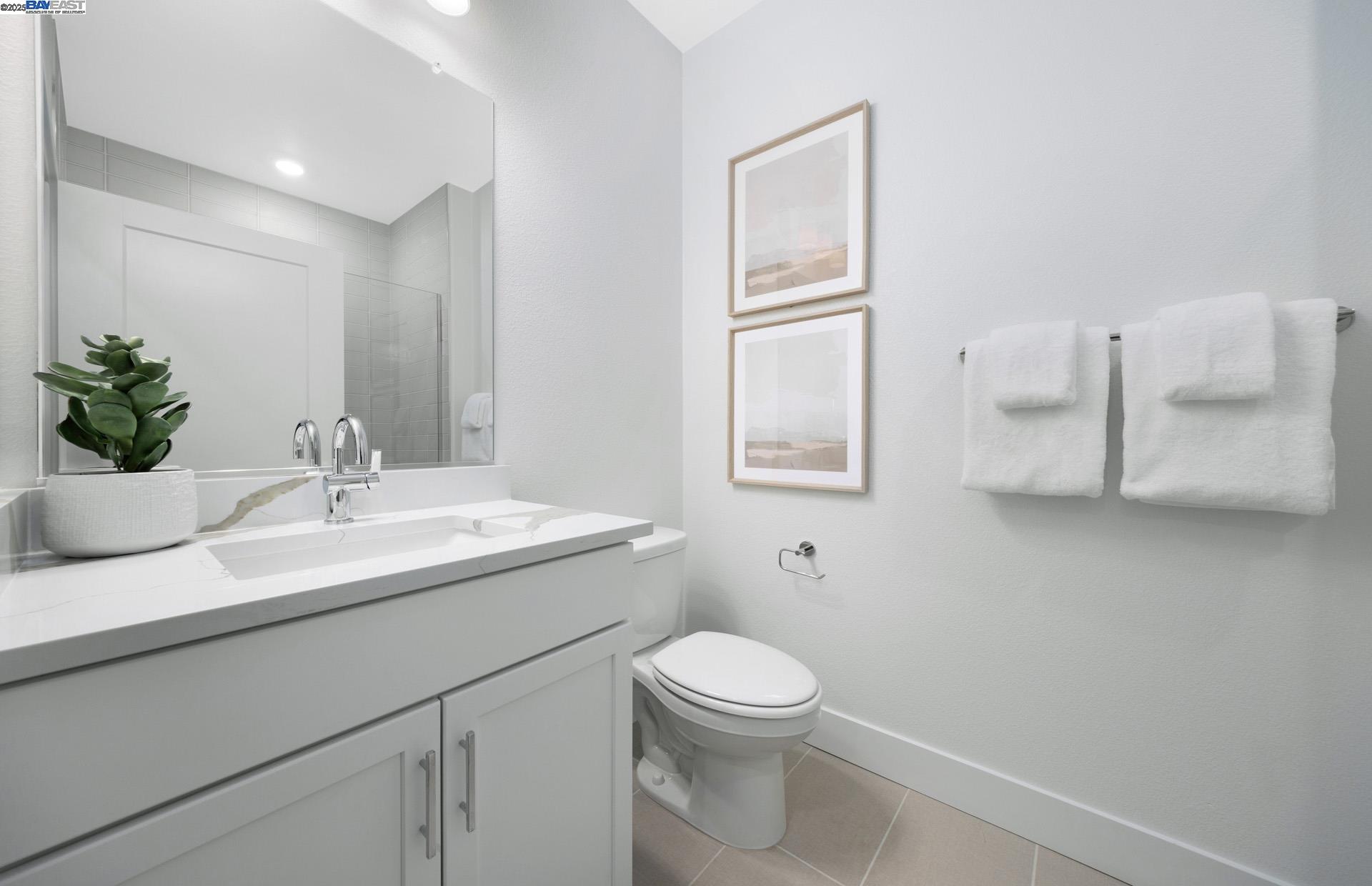 Detail Gallery Image 14 of 17 For 327 E Bobby Glen, Mountain House,  CA 95391 - 4 Beds | 3 Baths