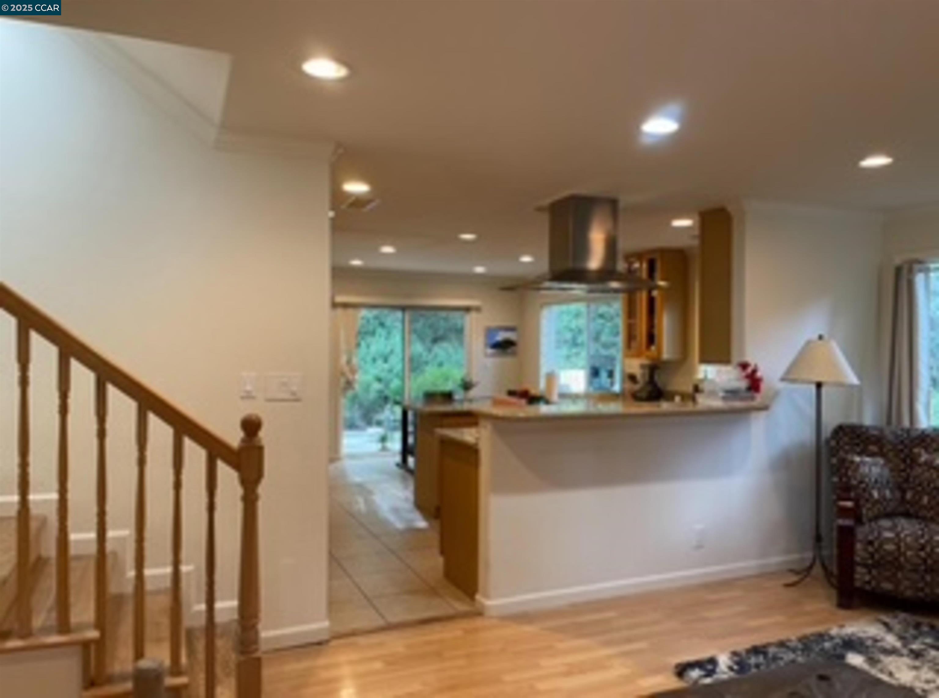 Detail Gallery Image 2 of 11 For 2032 Donald Dr., Moraga,  CA 94556 - 3 Beds | 2 Baths