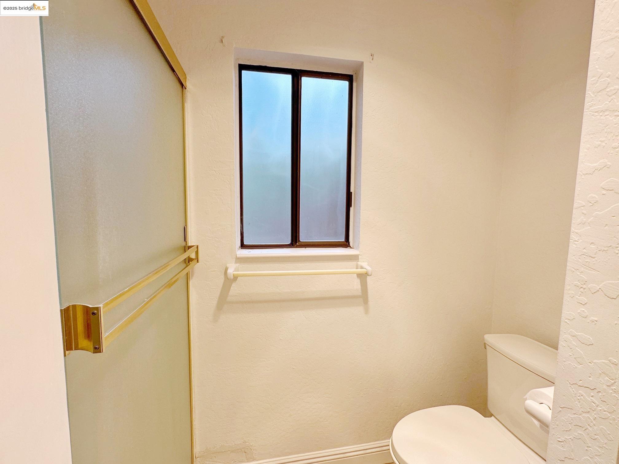 Detail Gallery Image 14 of 30 For 24410 Quarter Horse Rd., Sonora,  CA 95370 - 3 Beds | 2/1 Baths