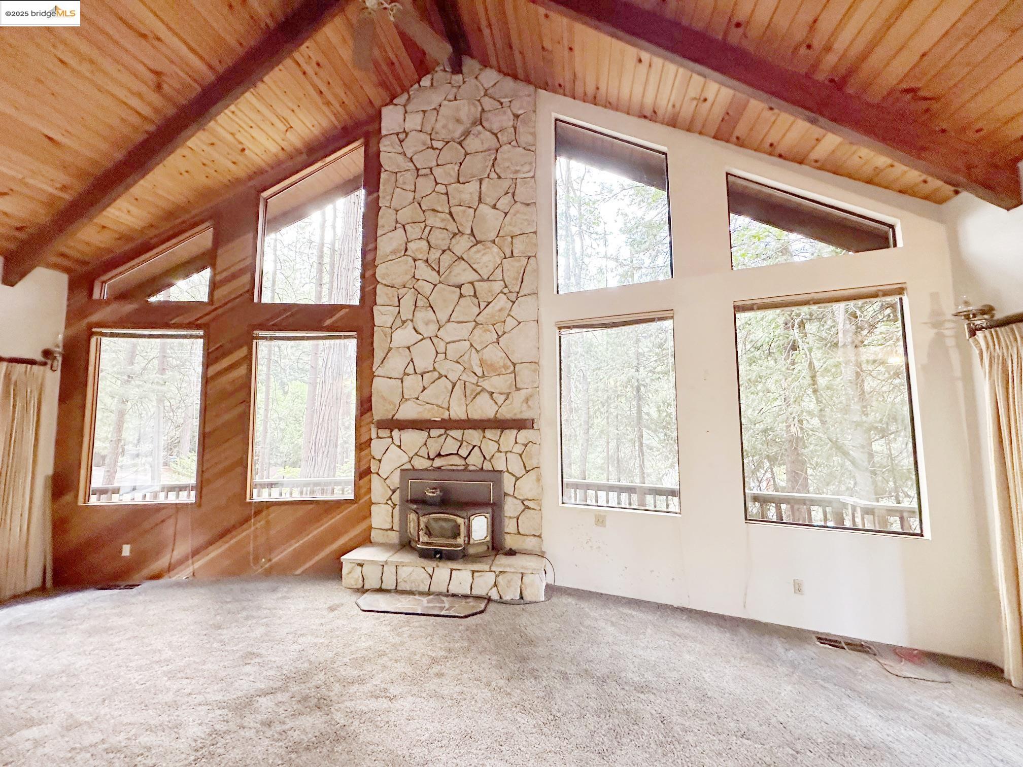 Detail Gallery Image 4 of 30 For 24410 Quarter Horse Rd., Sonora,  CA 95370 - 3 Beds | 2/1 Baths
