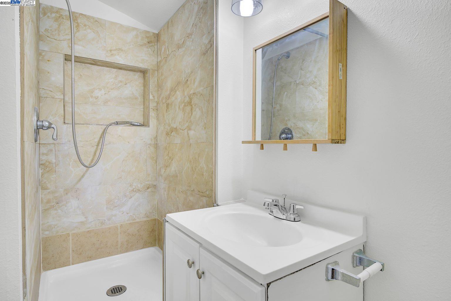 Detail Gallery Image 27 of 35 For 2675 Leeward St, Hayward,  CA 94545 - 4 Beds | 3 Baths