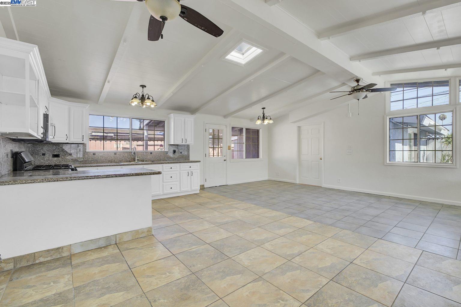 Detail Gallery Image 6 of 33 For 2675 Leeward St, Hayward,  CA 94545 - 4 Beds | 3 Baths