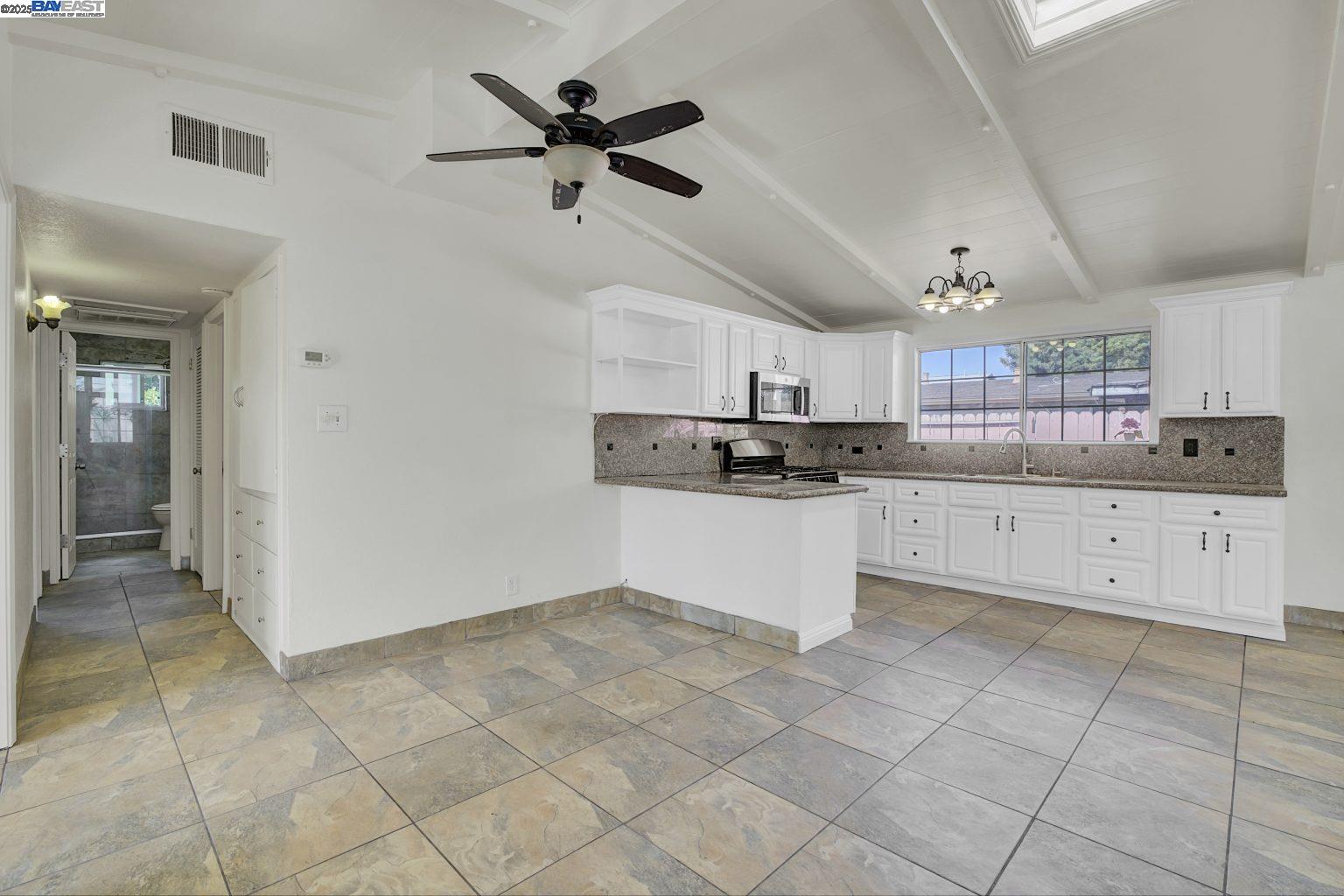 Detail Gallery Image 9 of 35 For 2675 Leeward St, Hayward,  CA 94545 - 4 Beds | 3 Baths