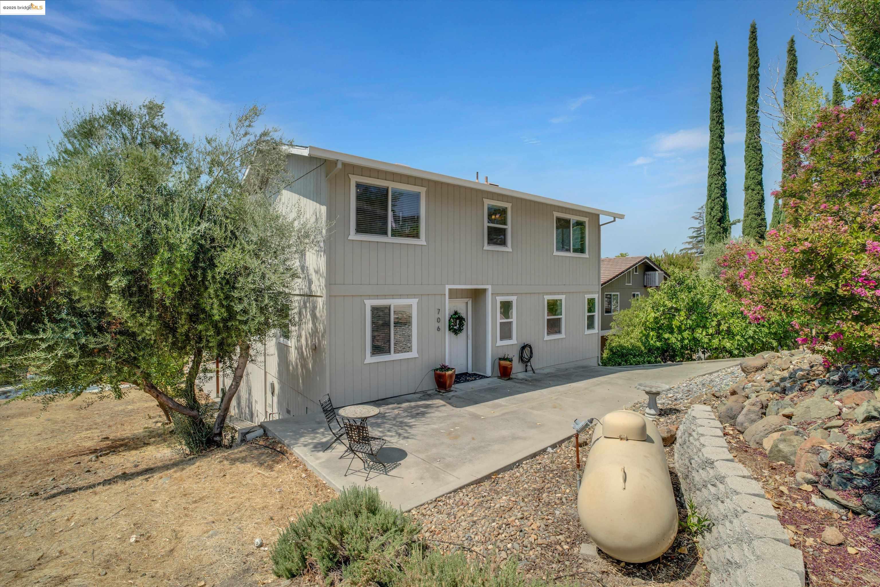 Detail Gallery Image 12 of 59 For 711 Poker Flat Rd, Copperopolis,  CA 95228 - 3 Beds | 2/1 Baths