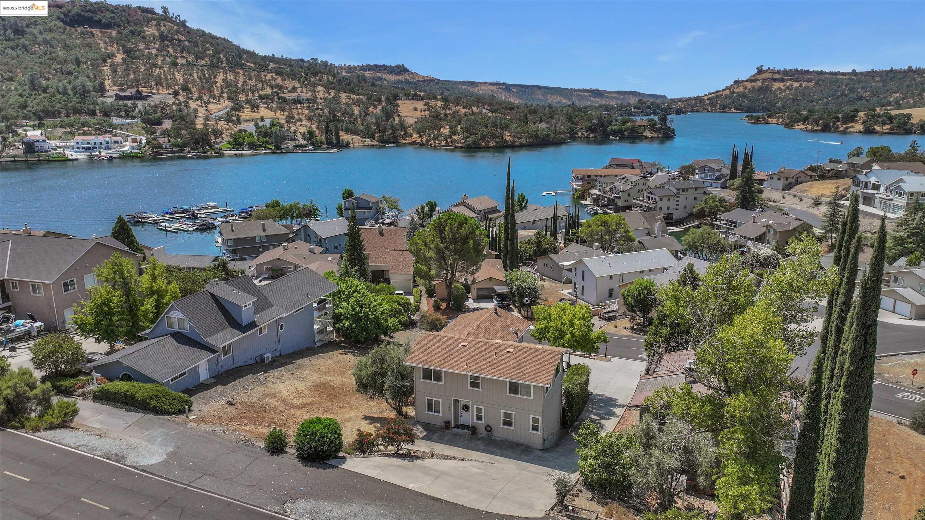Detail Gallery Image 14 of 59 For 711 Poker Flat Rd, Copperopolis,  CA 95228 - 3 Beds | 2/1 Baths