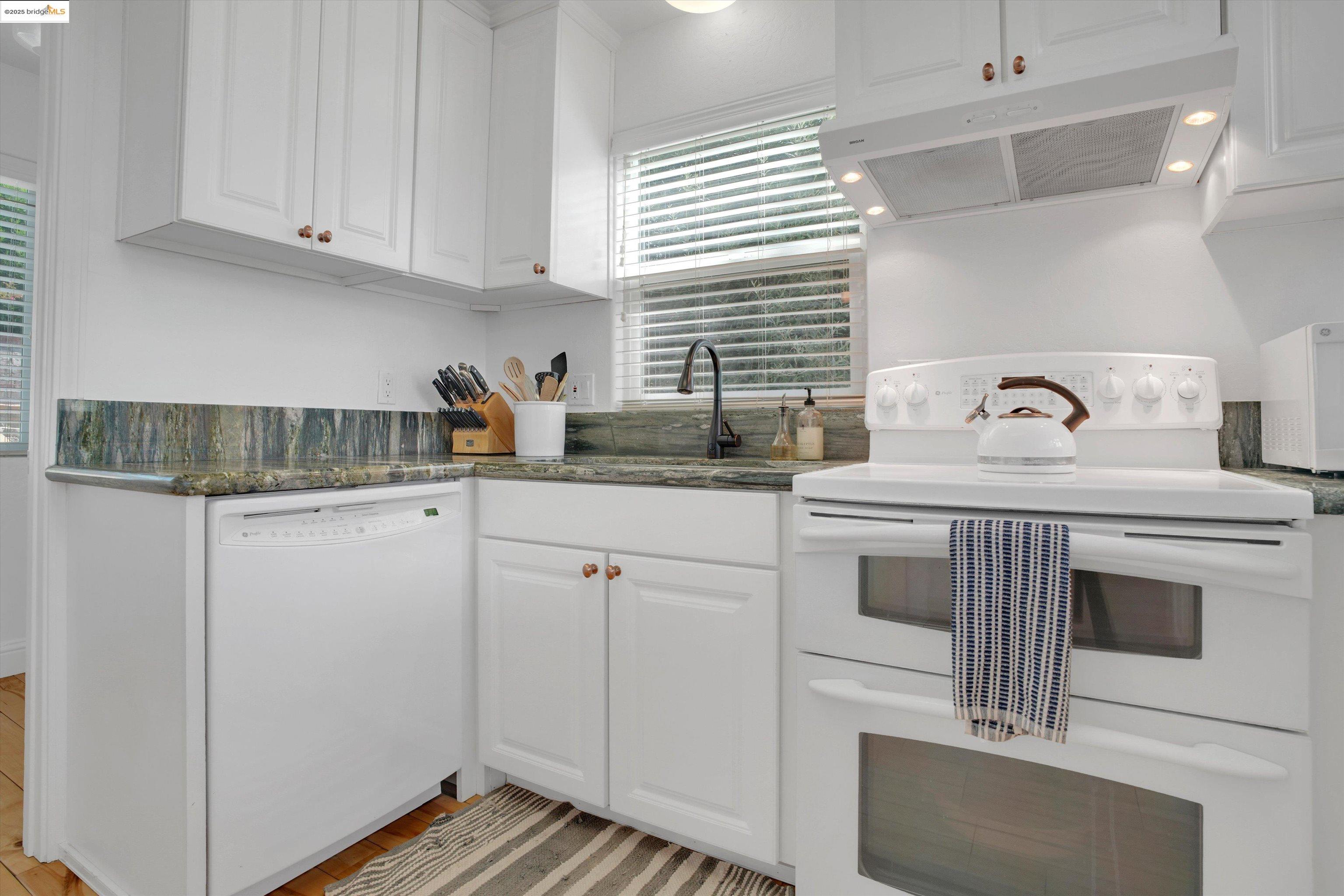 Detail Gallery Image 23 of 59 For 711 Poker Flat Rd, Copperopolis,  CA 95228 - 3 Beds | 2/1 Baths