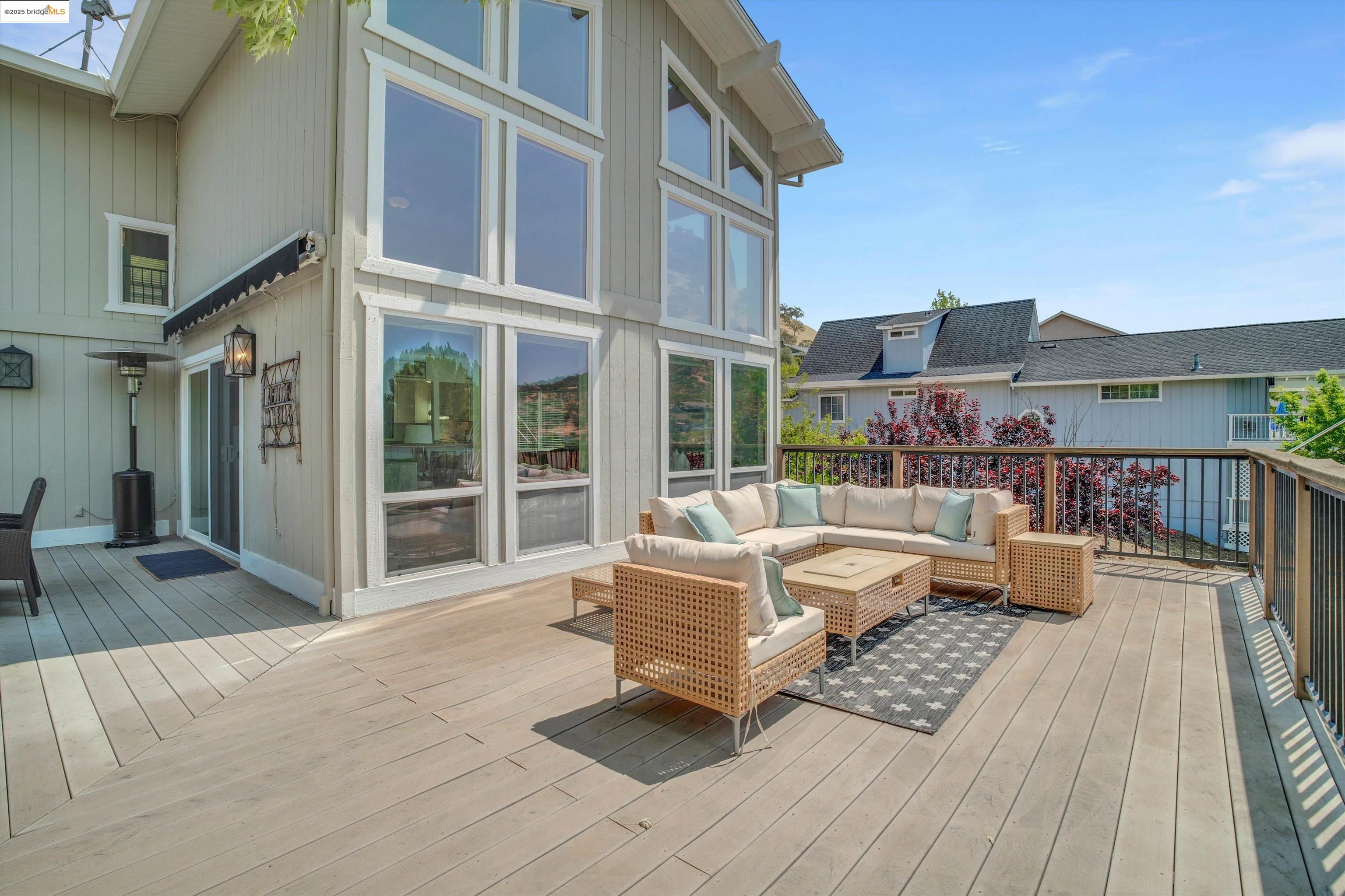 Detail Gallery Image 4 of 59 For 711 Poker Flat Rd, Copperopolis,  CA 95228 - 3 Beds | 2/1 Baths