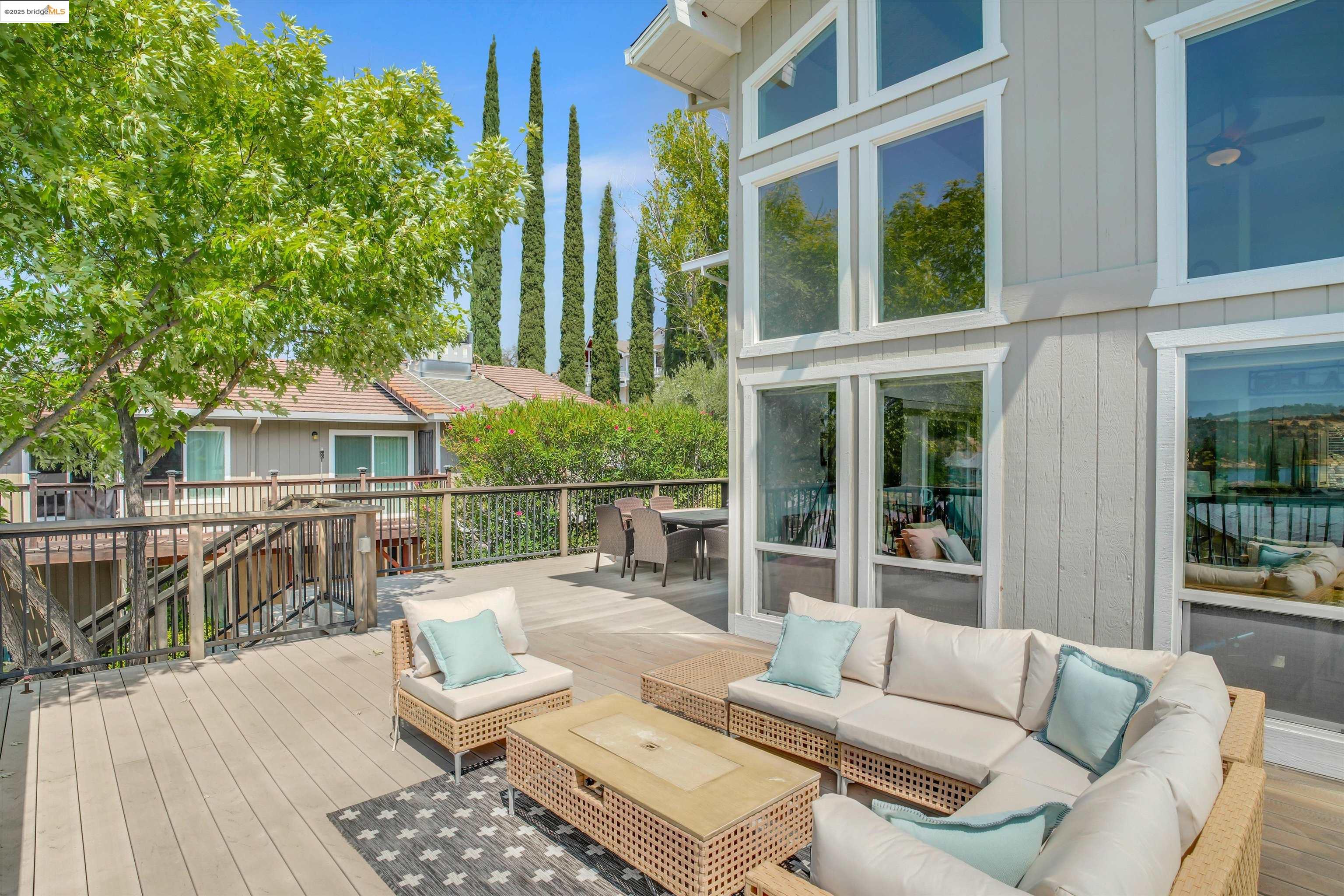 Detail Gallery Image 5 of 59 For 711 Poker Flat Rd, Copperopolis,  CA 95228 - 3 Beds | 2/1 Baths
