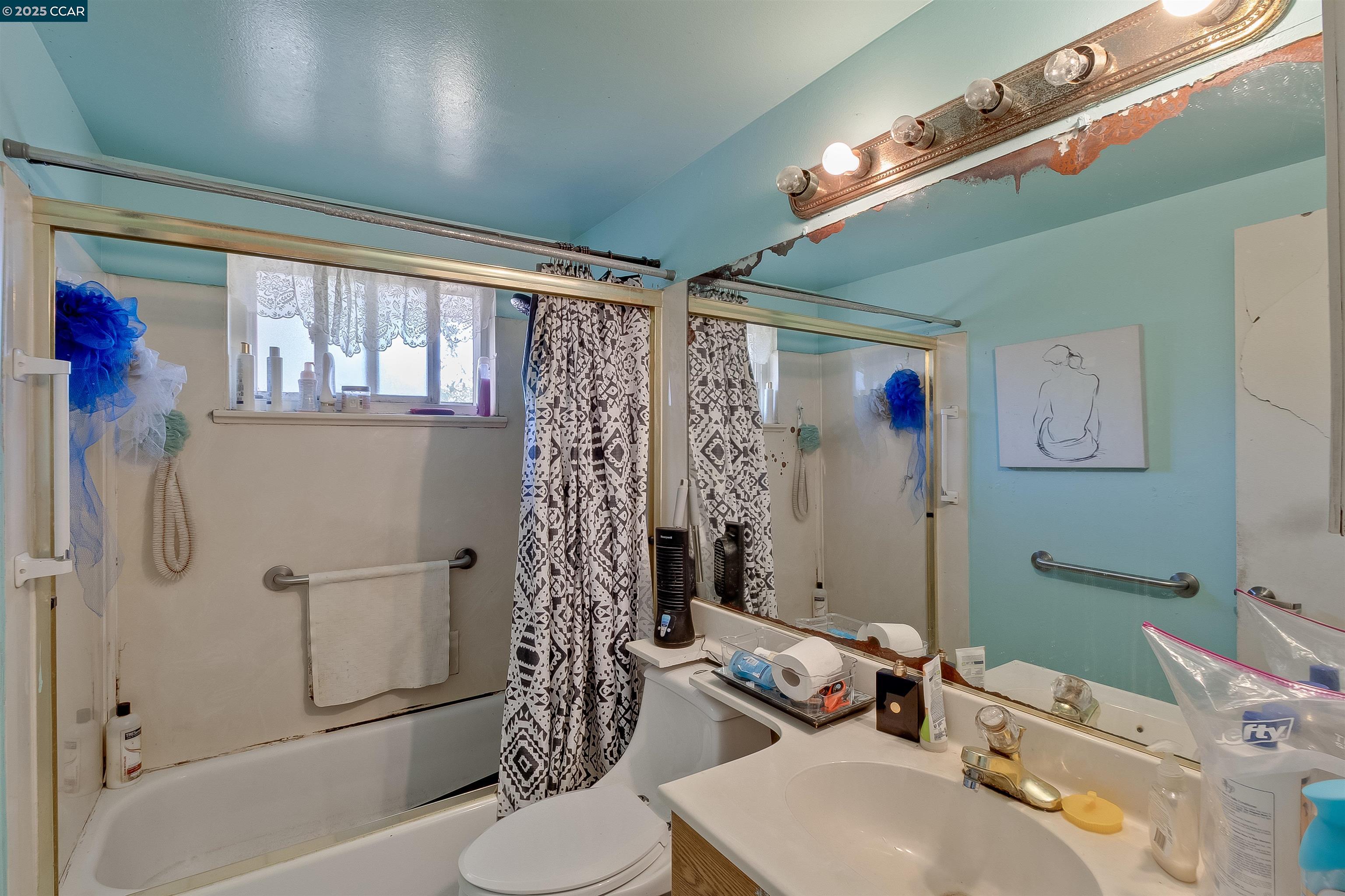 Detail Gallery Image 34 of 54 For 27707 La Porte Ave, Hayward,  CA 94545 - 3 Beds | 2 Baths