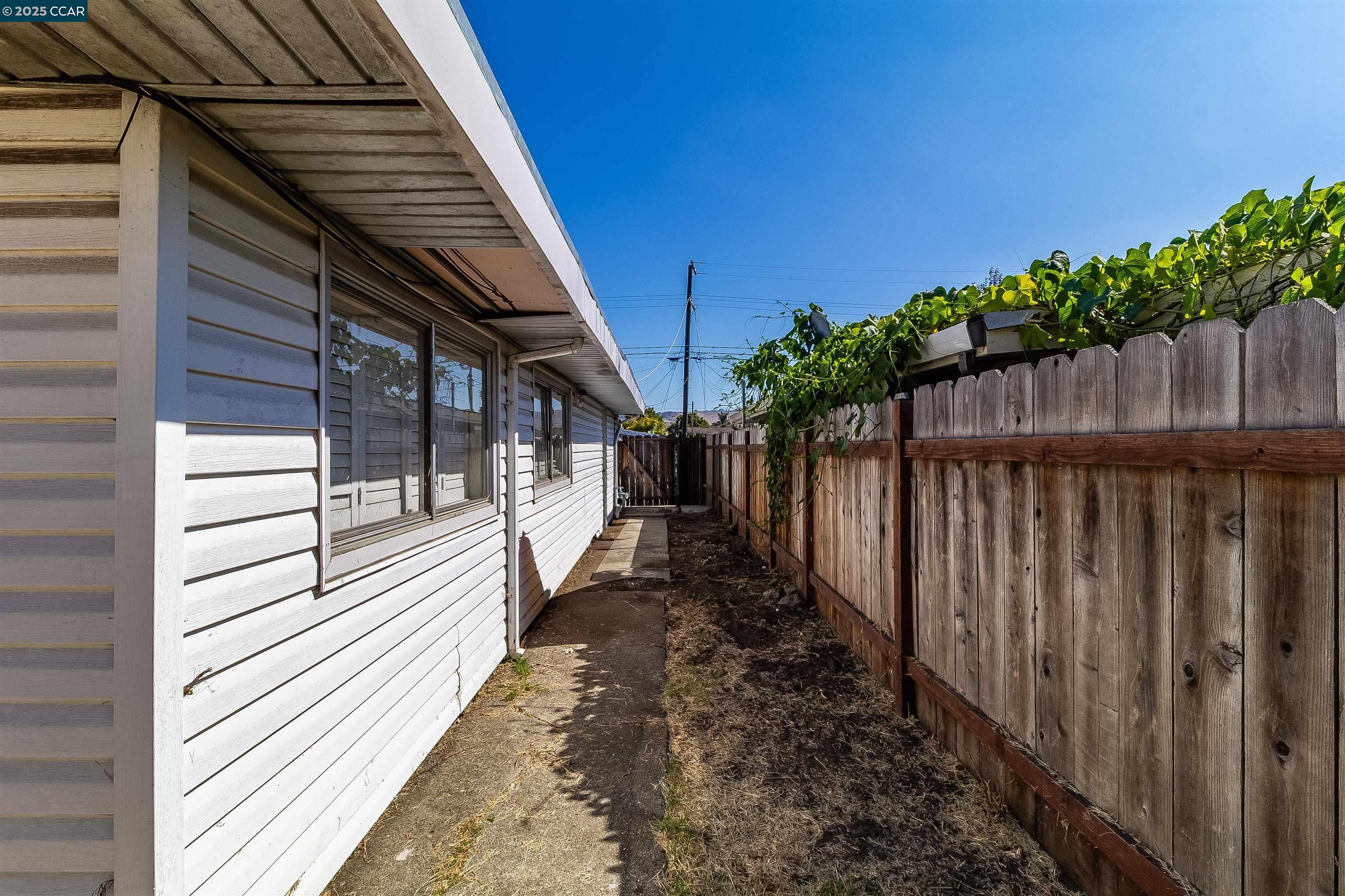 Detail Gallery Image 42 of 54 For 27707 La Porte Ave, Hayward,  CA 94545 - 3 Beds | 2 Baths