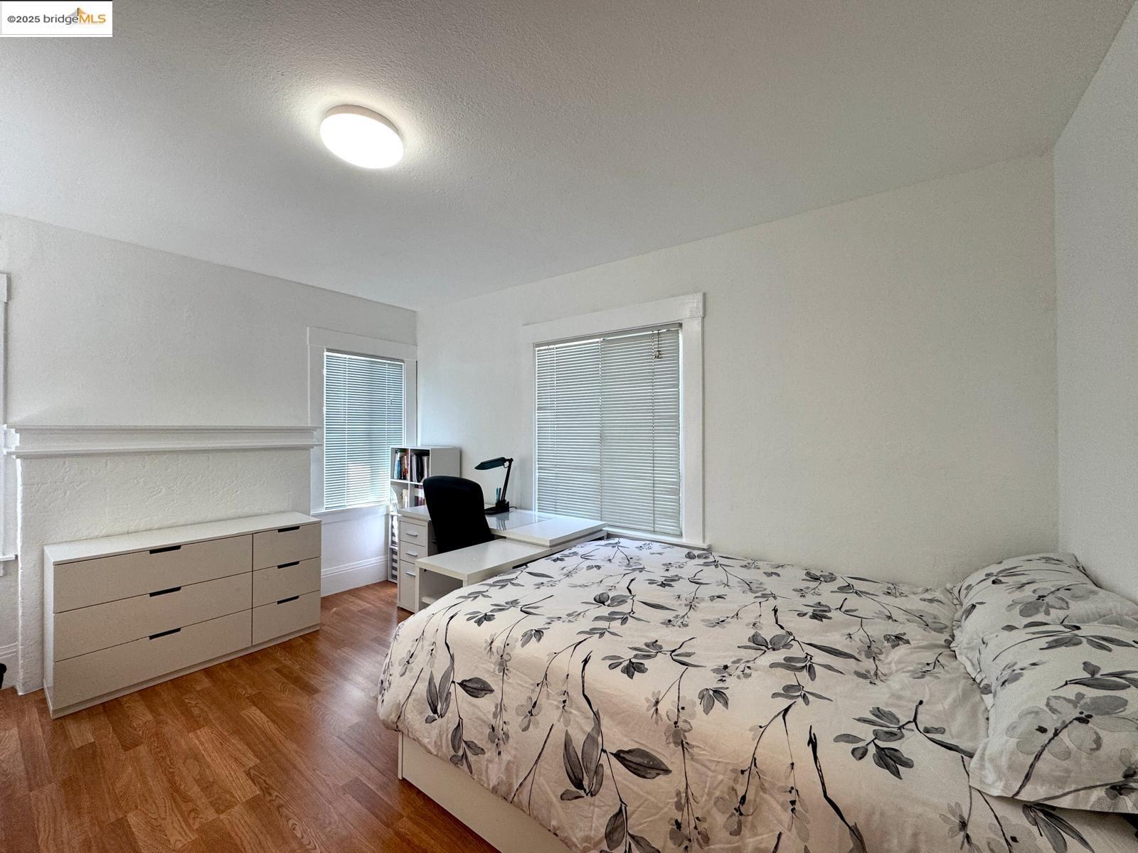 Detail Gallery Image 13 of 33 For 2101 13th Ave, Oakland,  CA 94606 - 3 Beds | 2 Baths