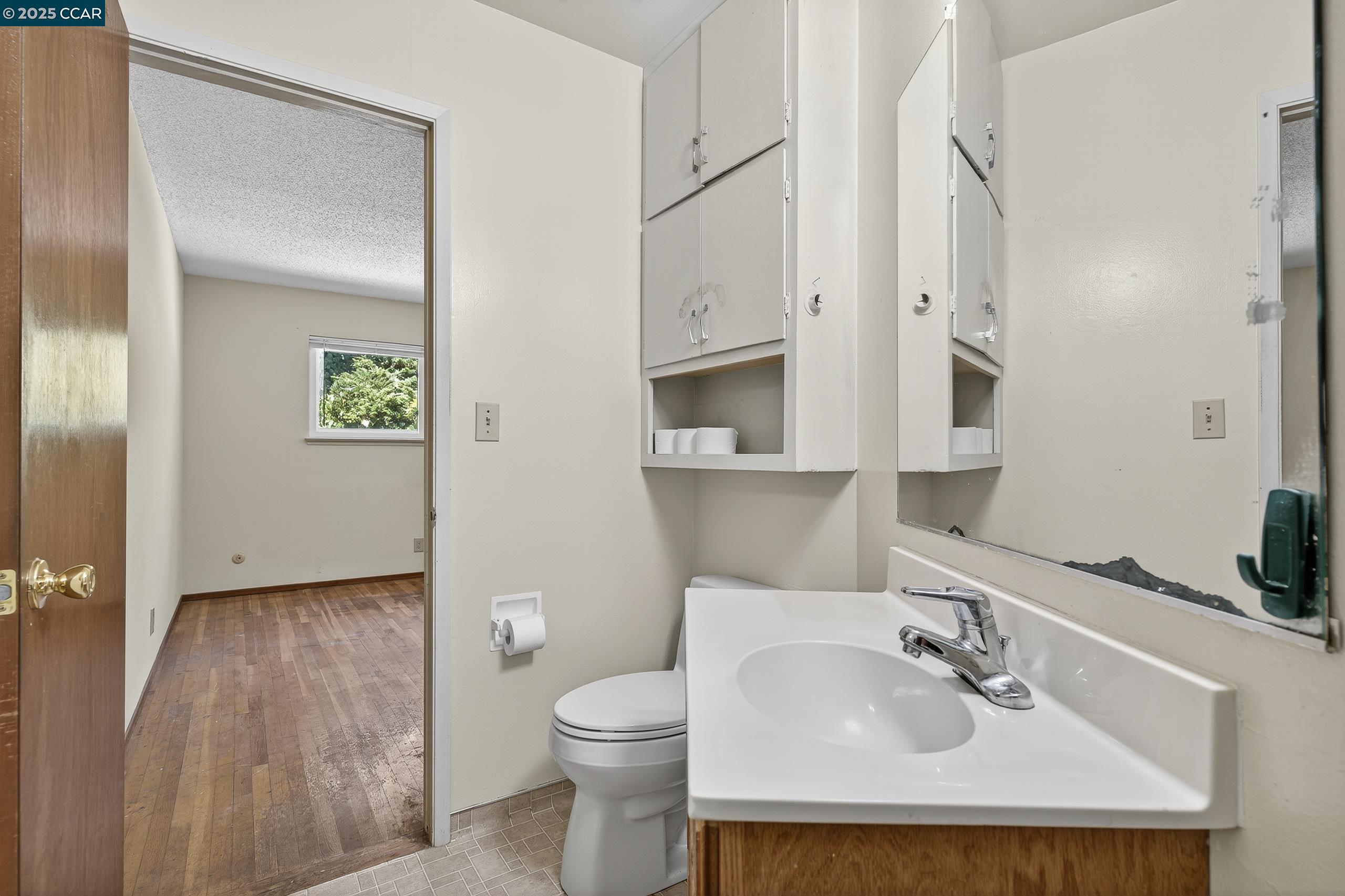 Detail Gallery Image 29 of 51 For 1200 Bay View Farm Rd, Pinole,  CA 94564 - 3 Beds | 2 Baths