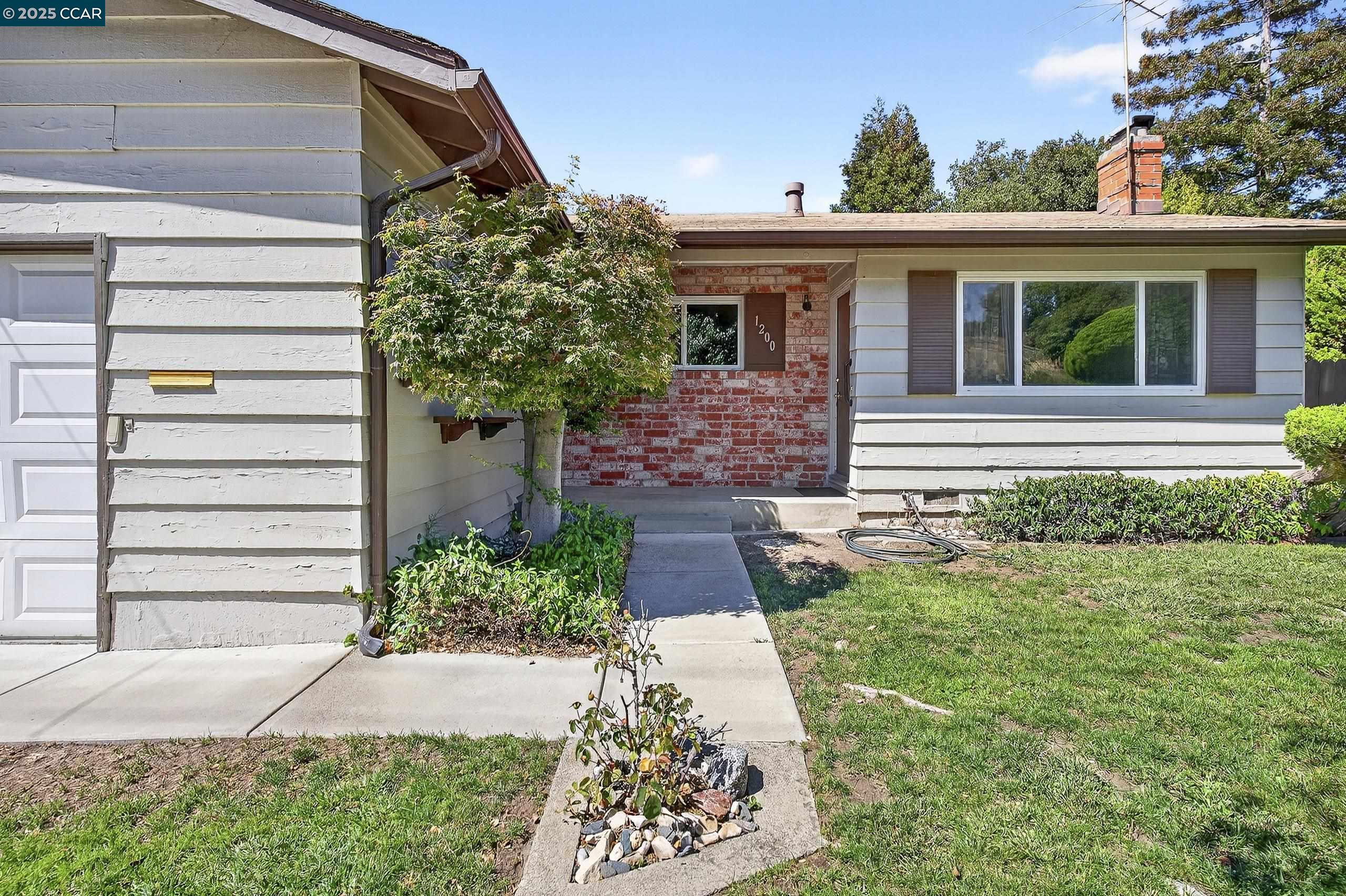 Detail Gallery Image 4 of 51 For 1200 Bay View Farm Rd, Pinole,  CA 94564 - 3 Beds | 2 Baths