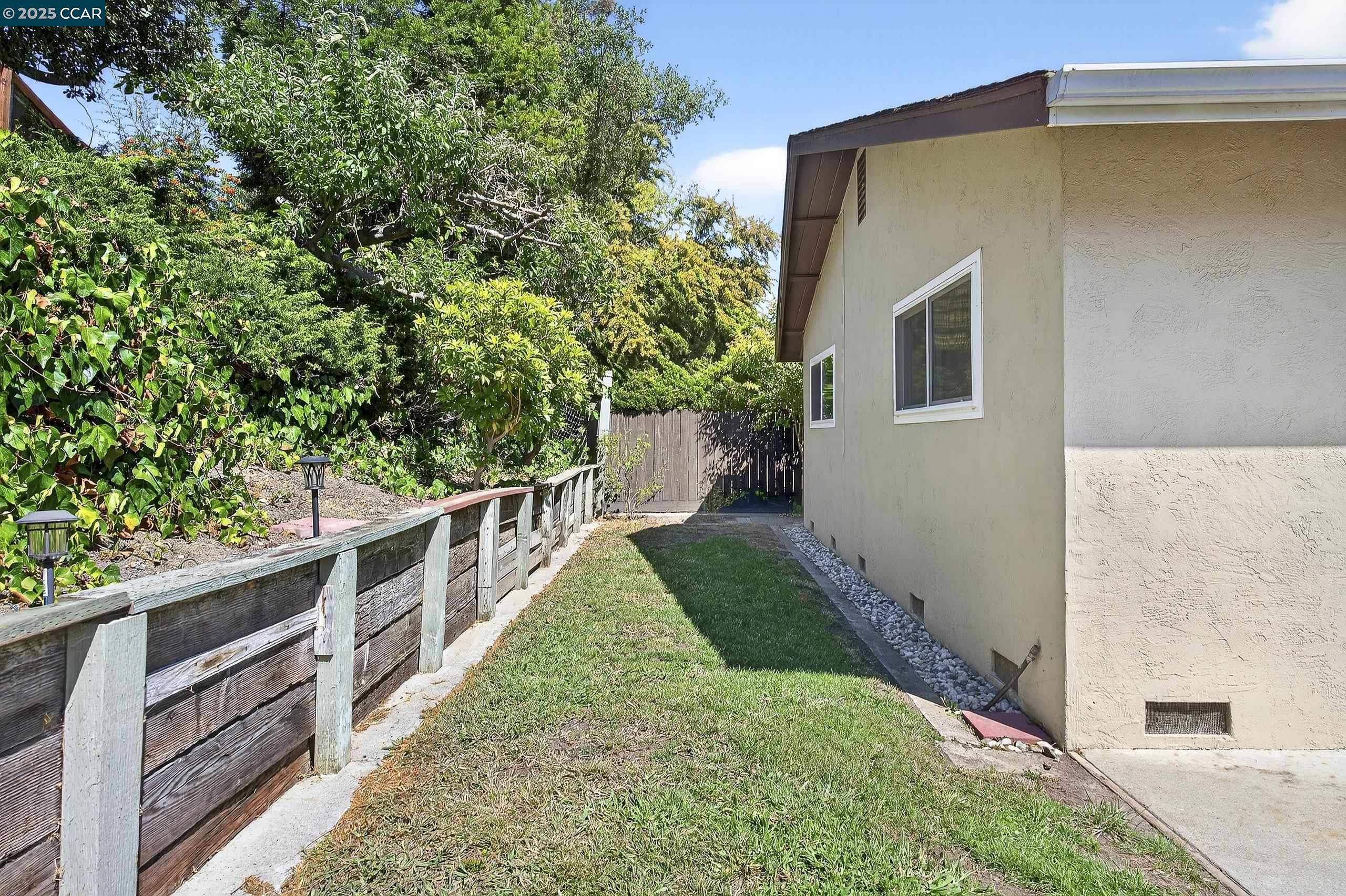 Detail Gallery Image 44 of 51 For 1200 Bay View Farm Rd, Pinole,  CA 94564 - 3 Beds | 2 Baths