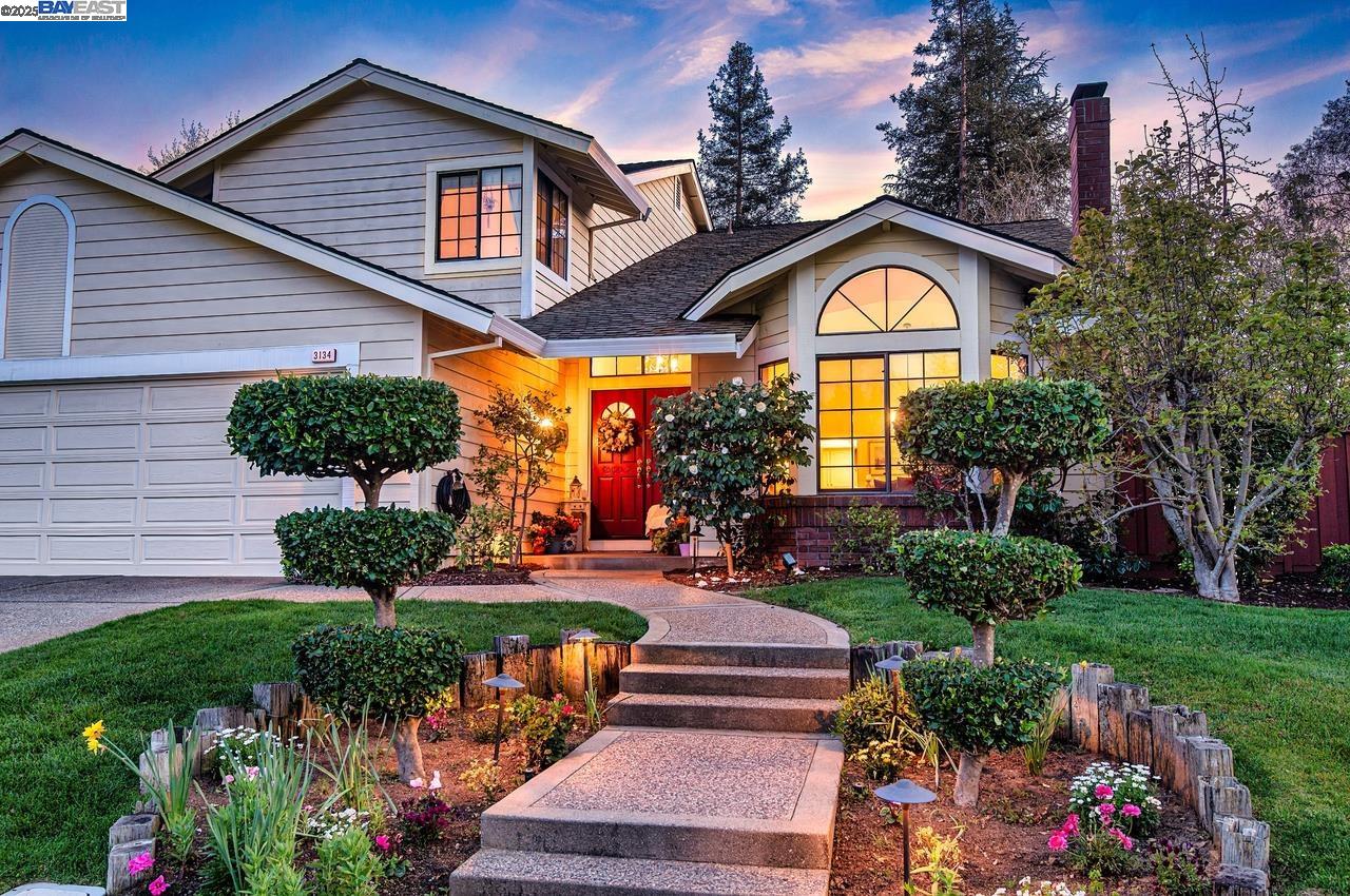 Detail Gallery Image 2 of 44 For 3134 Arbor Dr, Pleasanton,  CA 94566 - 5 Beds | 3 Baths