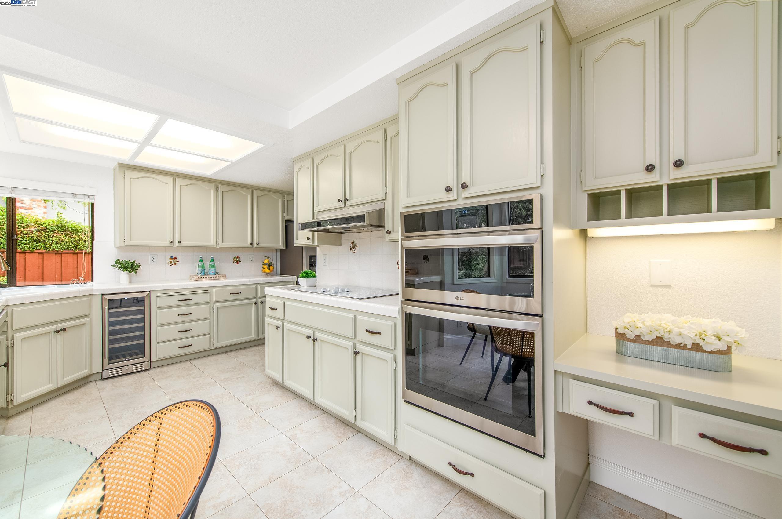 Detail Gallery Image 19 of 44 For 3134 Arbor Dr, Pleasanton,  CA 94566 - 5 Beds | 3 Baths