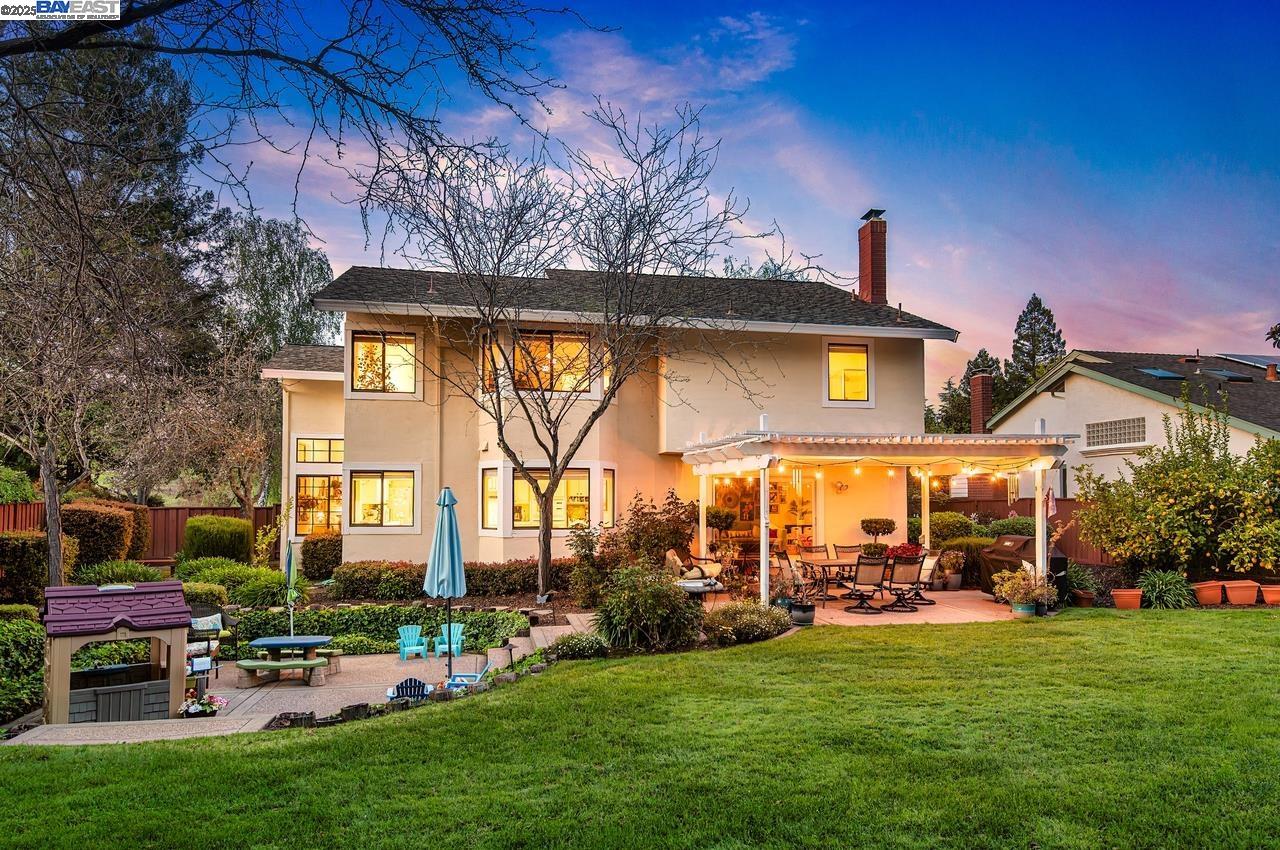 Detail Gallery Image 7 of 44 For 3134 Arbor Dr, Pleasanton,  CA 94566 - 5 Beds | 3 Baths