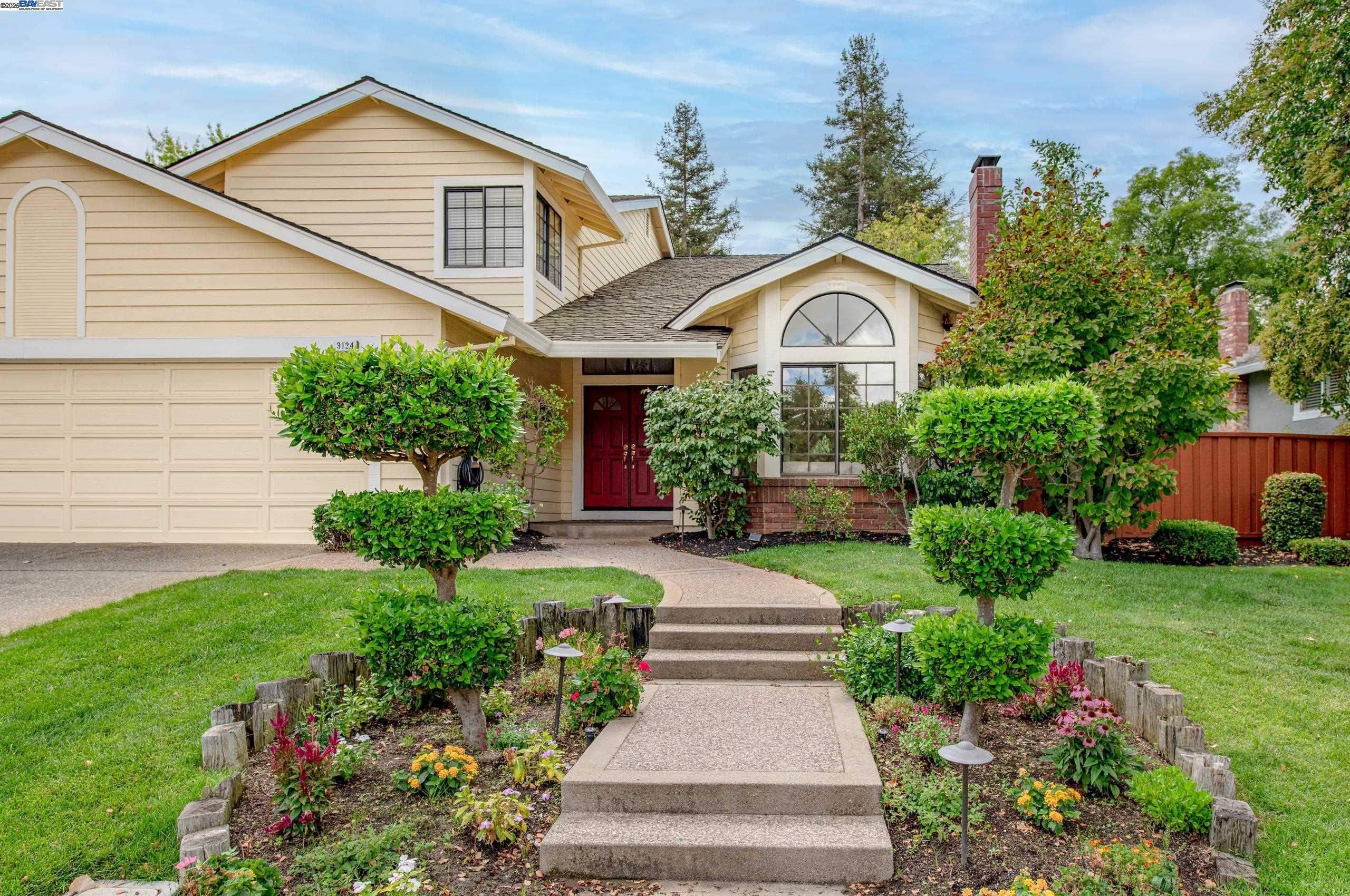 Detail Gallery Image 9 of 44 For 3134 Arbor Dr, Pleasanton,  CA 94566 - 5 Beds | 3 Baths