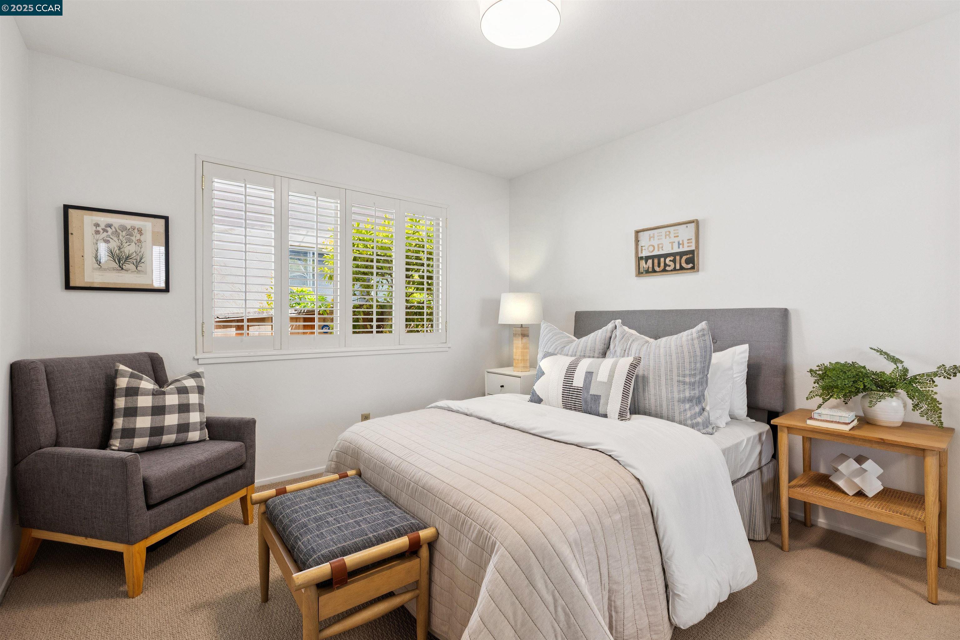 Detail Gallery Image 18 of 30 For 4051 Rhoda Ave, Oakland,  CA 94602 - 4 Beds | 2/1 Baths