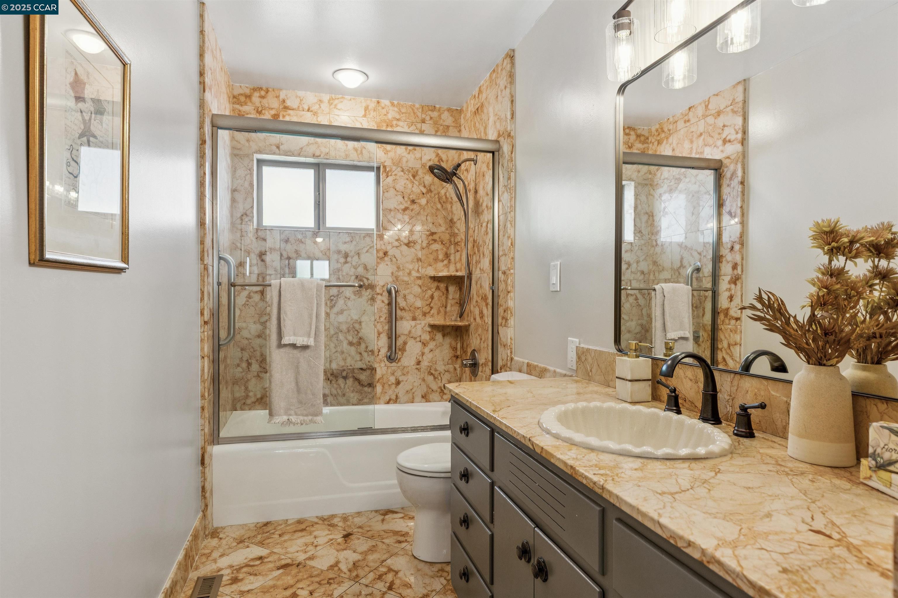 Detail Gallery Image 20 of 30 For 4051 Rhoda Ave, Oakland,  CA 94602 - 4 Beds | 2/1 Baths