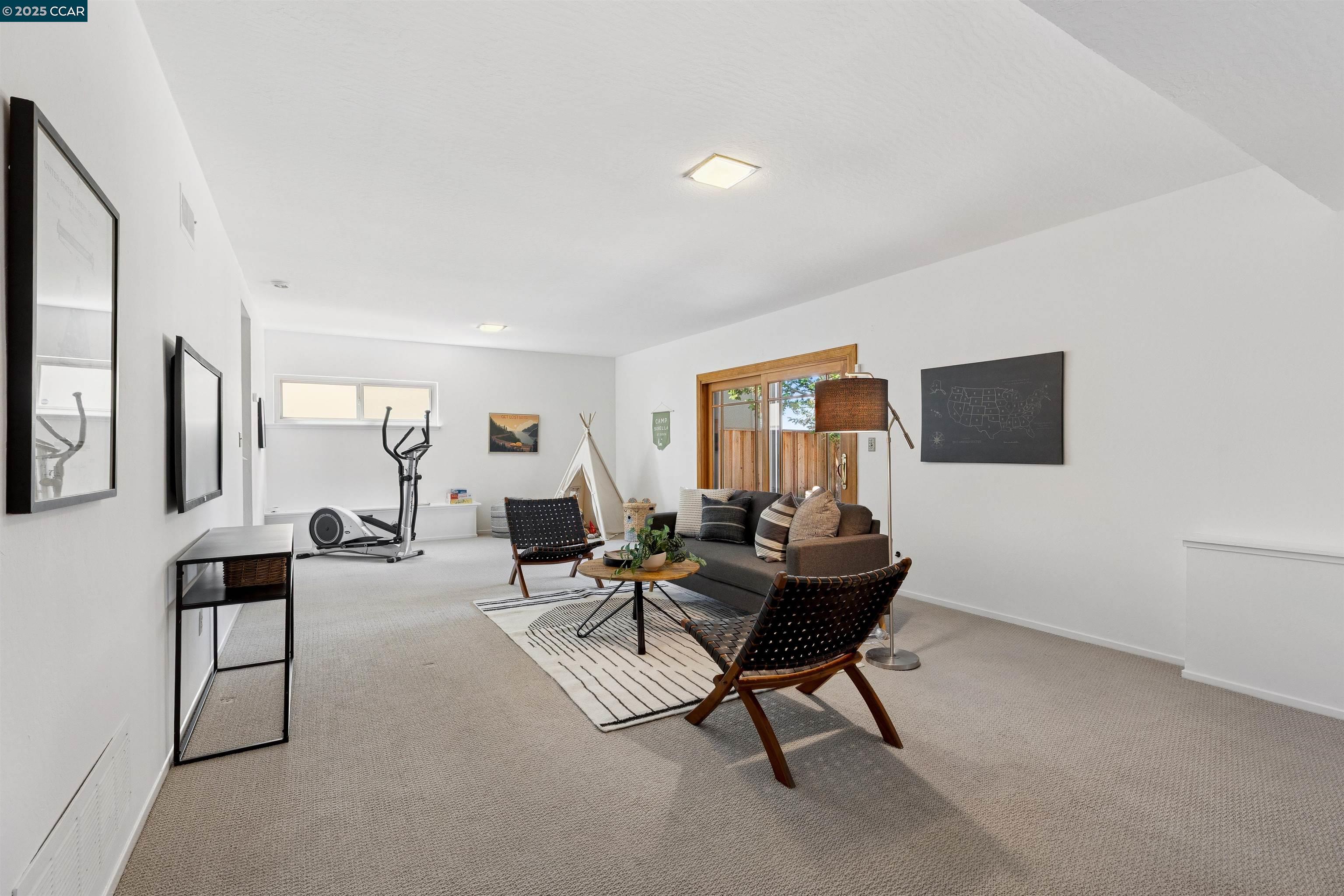 Detail Gallery Image 22 of 30 For 4051 Rhoda Ave, Oakland,  CA 94602 - 4 Beds | 2/1 Baths