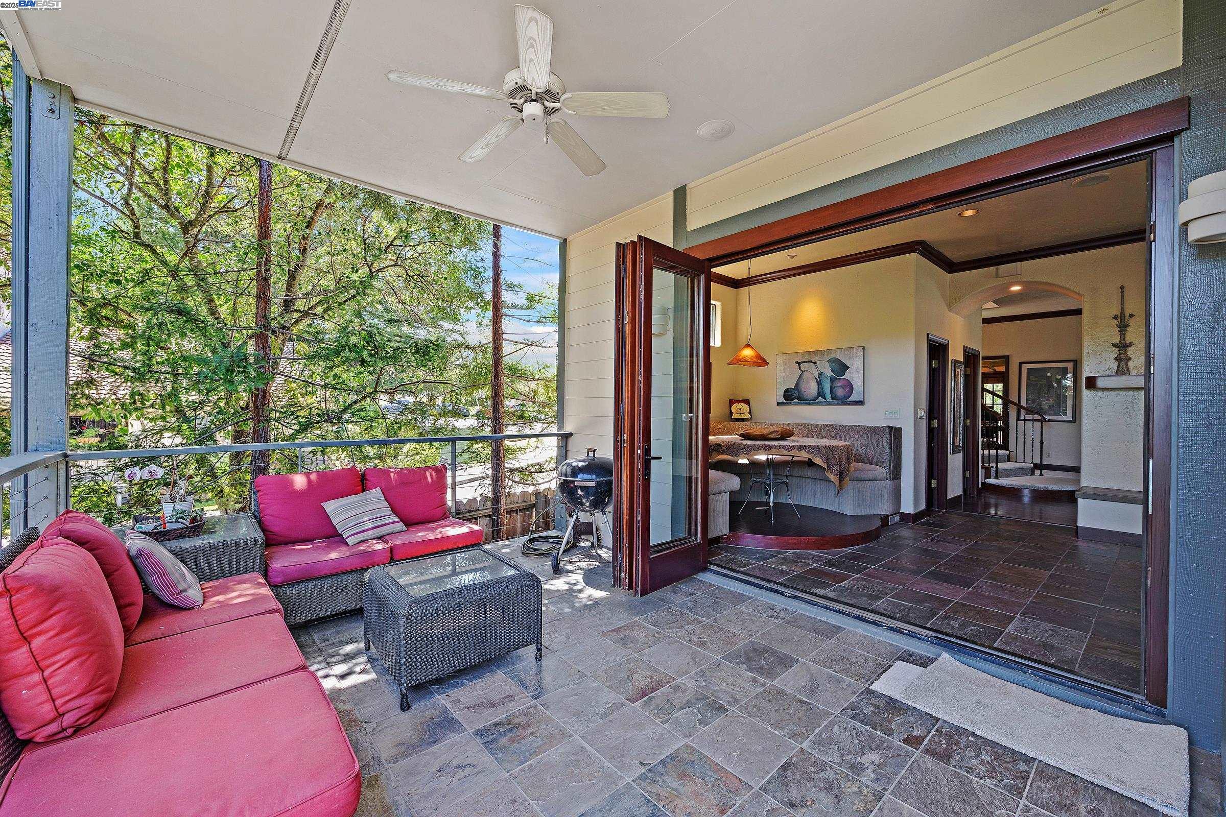 Detail Gallery Image 11 of 56 For 141 Ray St, Pleasanton,  CA 94566 - 4 Beds | 2/1 Baths