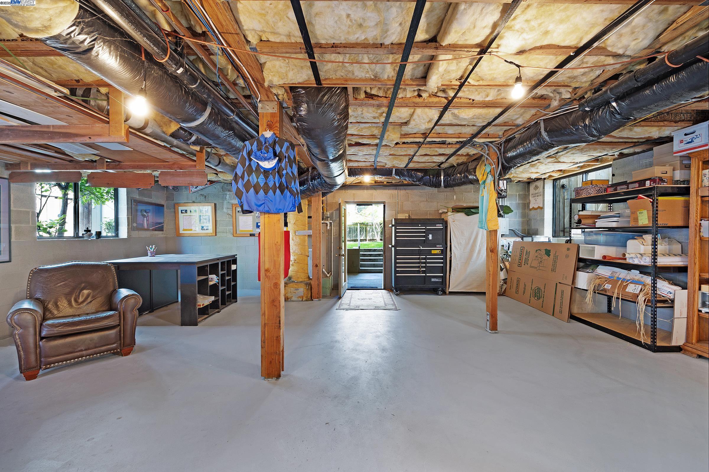 Detail Gallery Image 16 of 56 For 141 Ray St, Pleasanton,  CA 94566 - 4 Beds | 2/1 Baths
