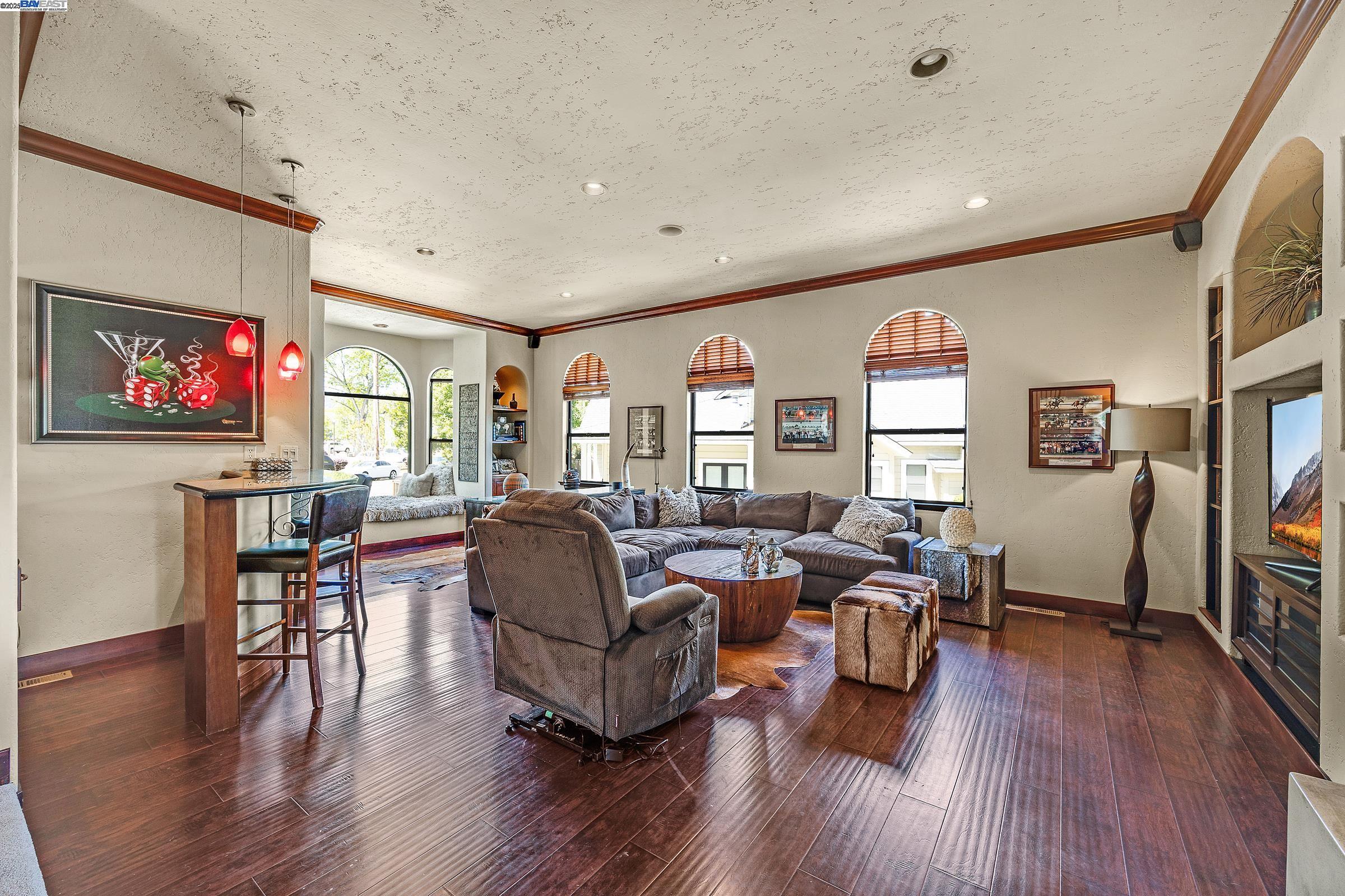 Detail Gallery Image 21 of 56 For 141 Ray St, Pleasanton,  CA 94566 - 4 Beds | 2/1 Baths
