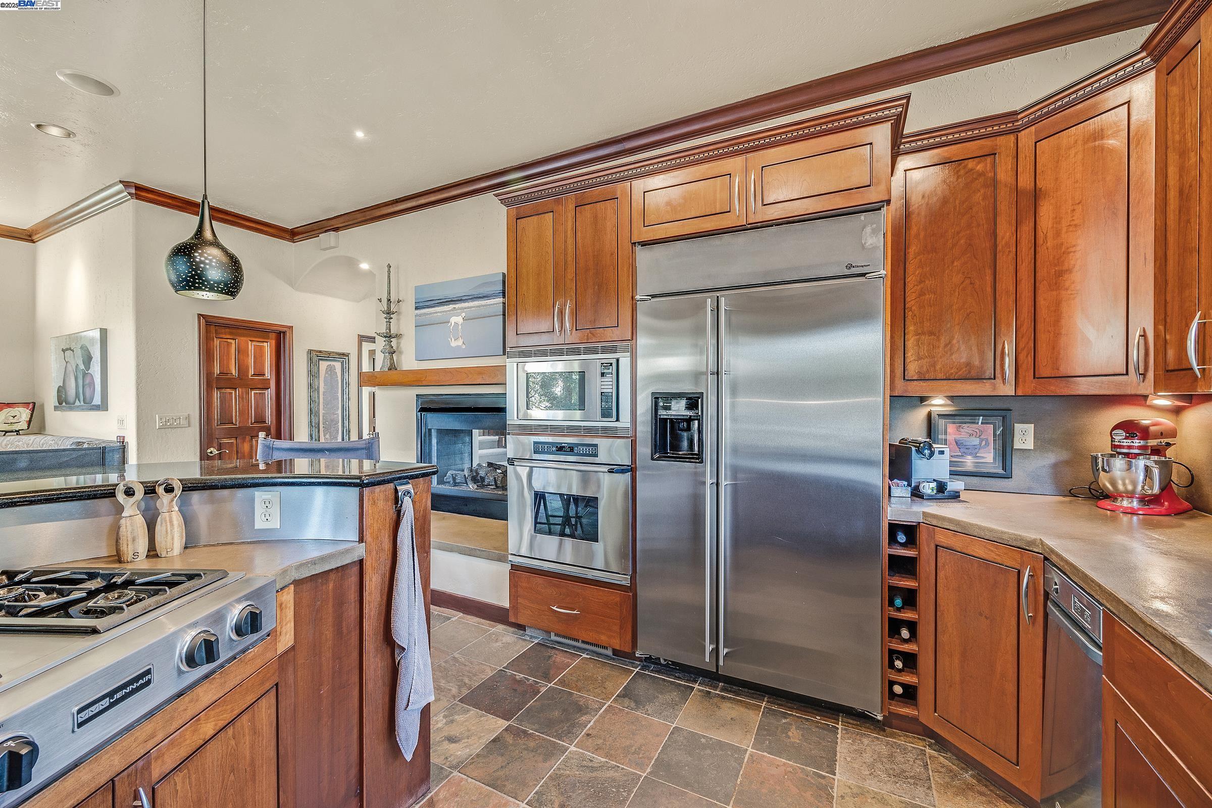 Detail Gallery Image 27 of 56 For 141 Ray St, Pleasanton,  CA 94566 - 4 Beds | 2/1 Baths